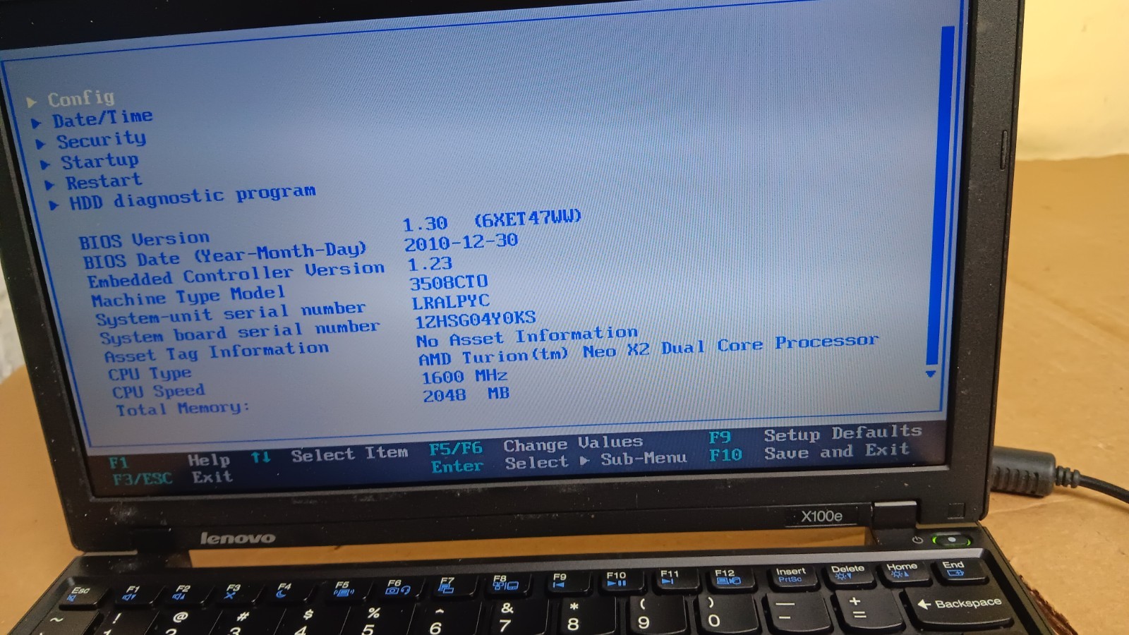Lenovo Thinkpad X100e Laptop AMD Turion Neo X2 Dual core 11.6-inch LCD Screen