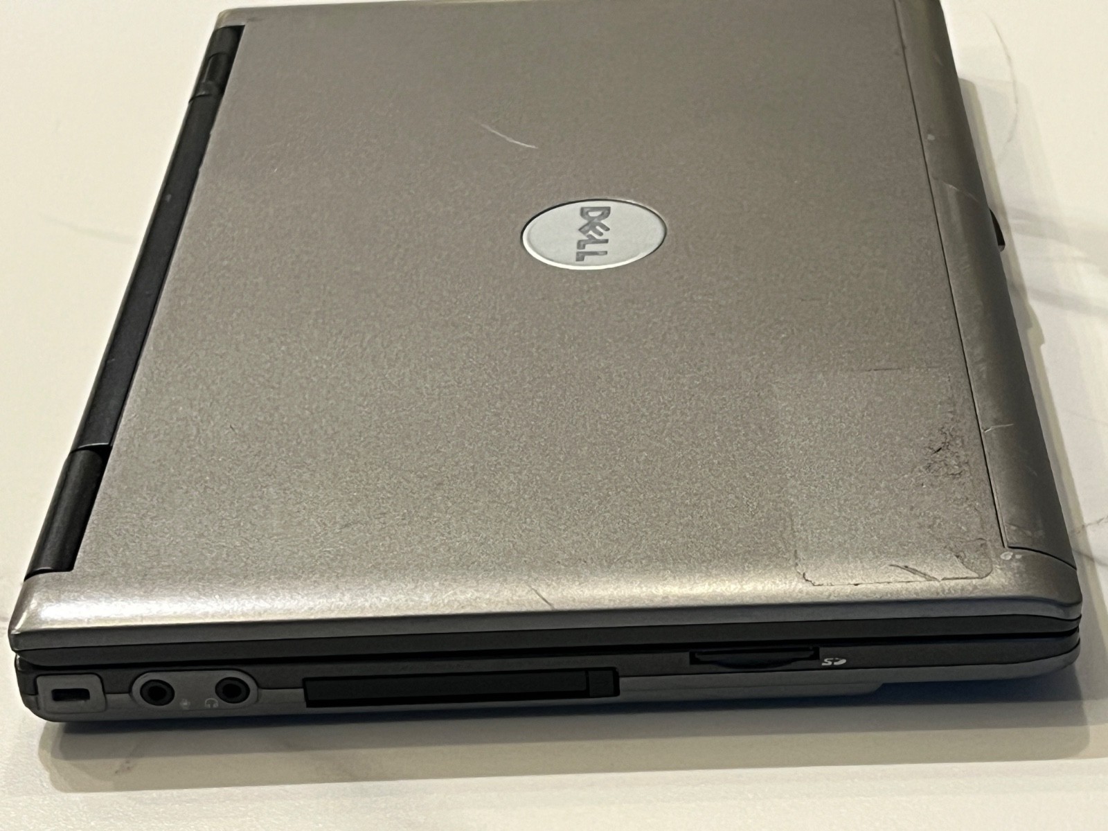 DELL LATITUDE D420 INTEL CORE DUO 1.2GHz 1.5GB RAM – No HDD – Battery Good