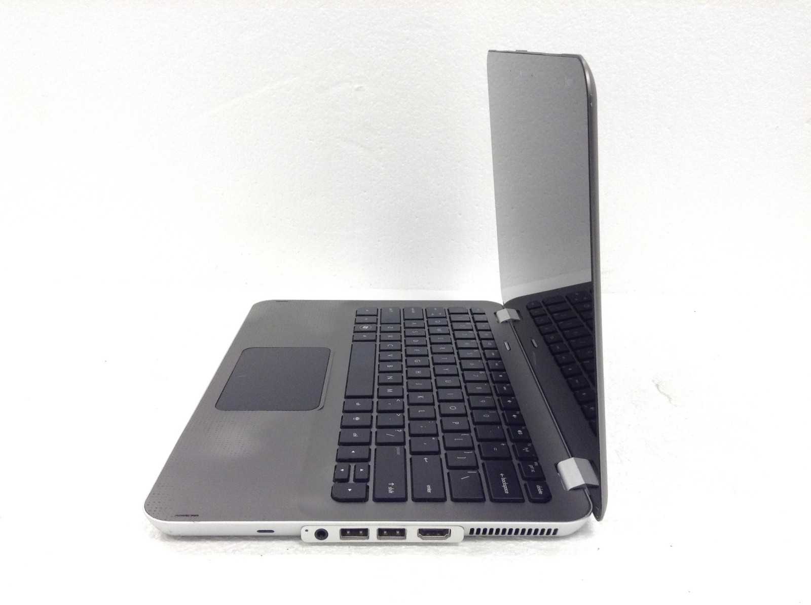 HP Envy 13t-1100 Laptop 13″ Core 2 Duo L9300 1.60GHz 5GB Ram, No HDD, WORKING