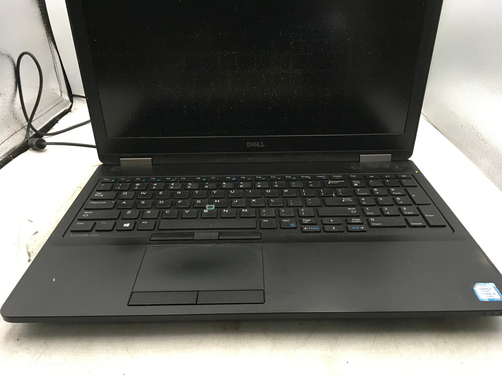 DELL LATITUDE E5570 – FOR PARTS/NO POWER – INTEL I5 6TH GEN – NO RAM – READ – BB