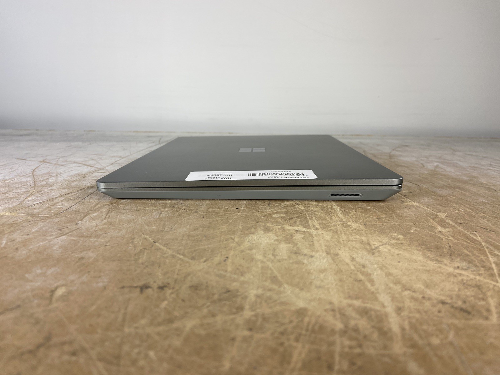 MICROSOFT SURFACE LAPTOP GO 2 (2013) i5-1135G7 @ 2.4GHz, 8GB RAM, 128GB SSD