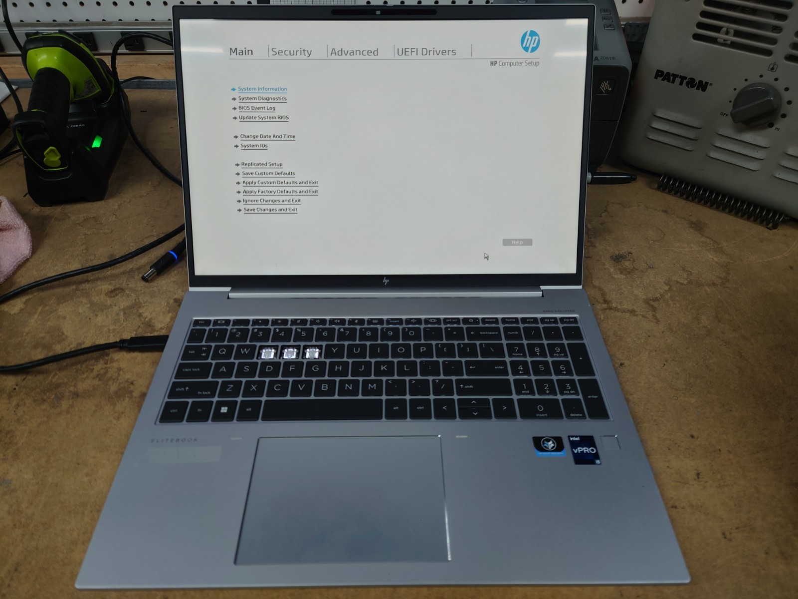 HP EliteBook 860 G9 16” WUXGA i5-1245U 16GB RAM No OS/SSD