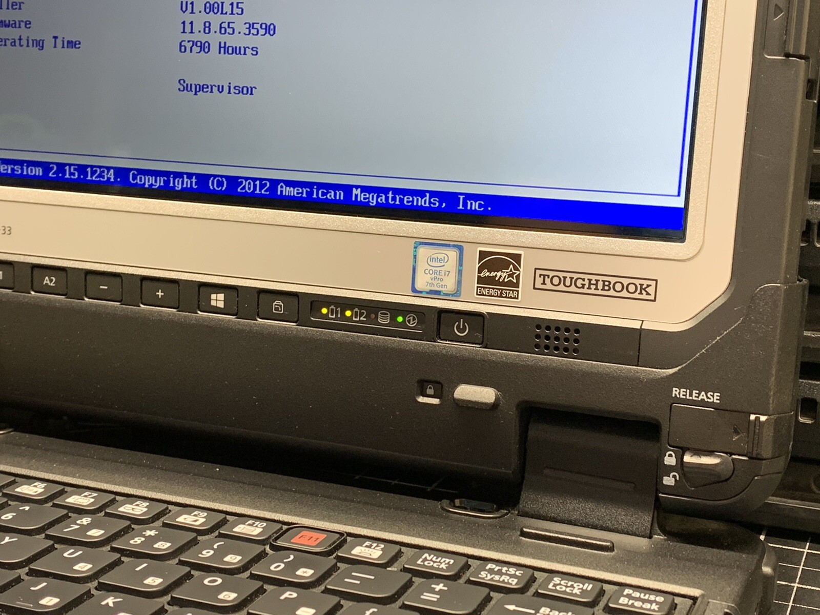 Panasonic Toughbook CF-33 Core i7 7600U @ 2.8GHz | 512GB SSD, 16GB RAM | #T914