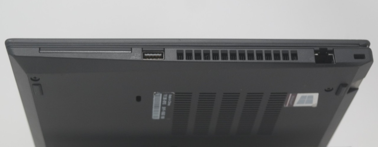 Lenovo ThinkPad T490 i5 10210U @ 1.6 GHz 256 GB 16 GB Touch Windows 11 Pro