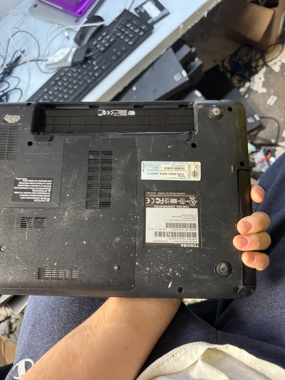 Toshiba Satellite C855D AMD E1 1200 Laptop for Parts/Repair *READ #4111