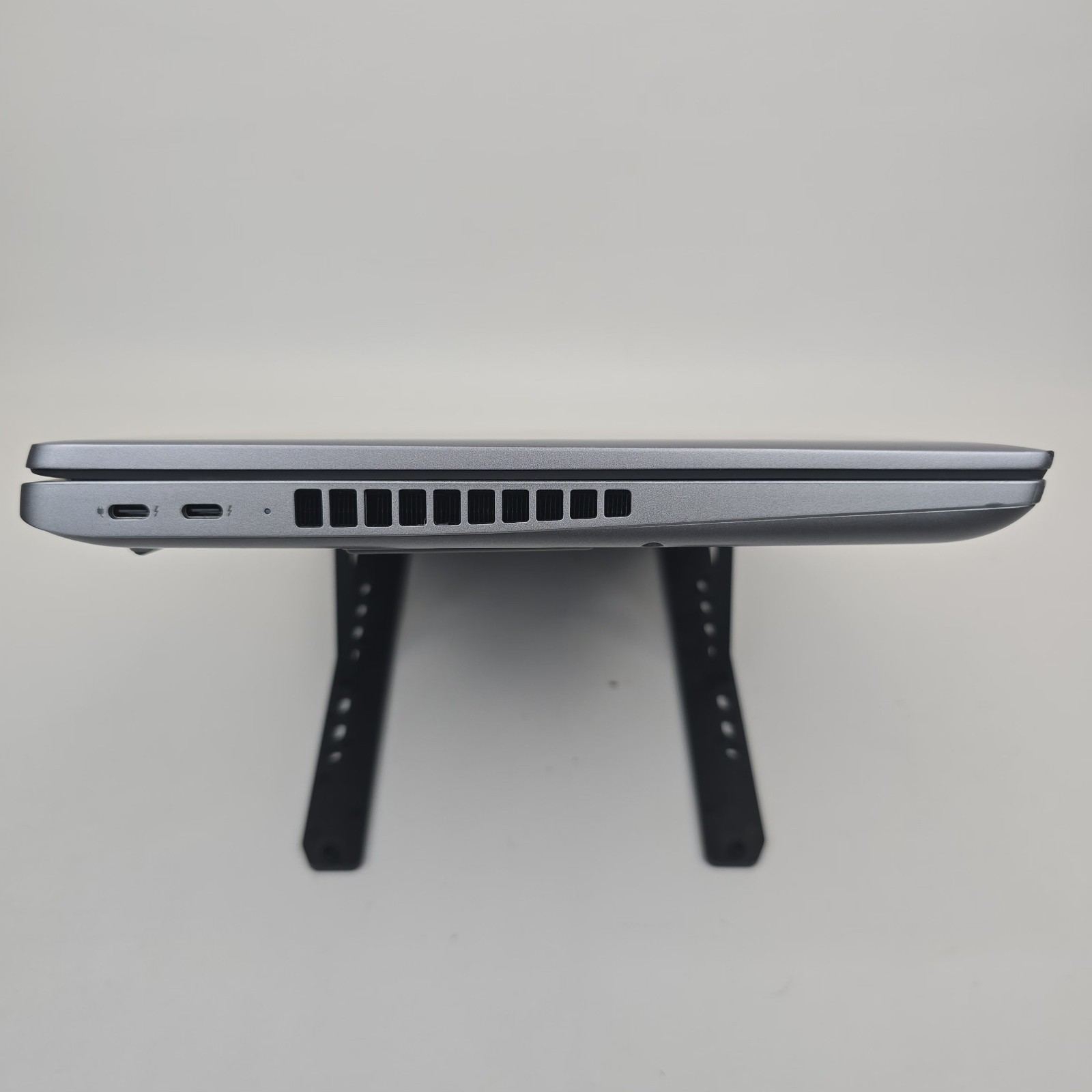Dell Precision 3591 FHD Ultra 5 135H 32GB 512 RTX 500 Ada 4GB NO OS/AC
