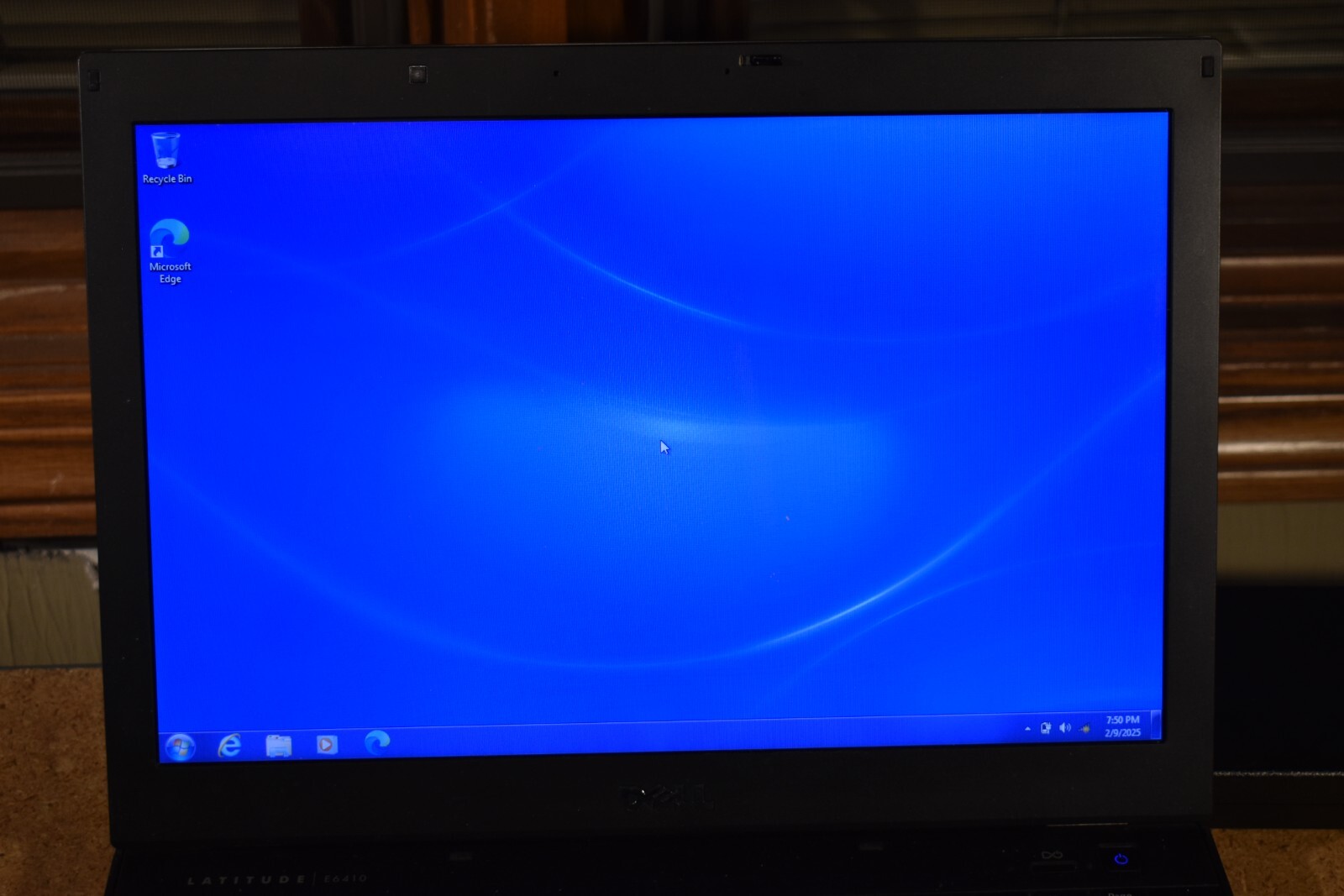 Dell Latitude E6410 Intel Core i7-620M 4GB RAM 250GB HDD Windows 7 Pro 32-bit