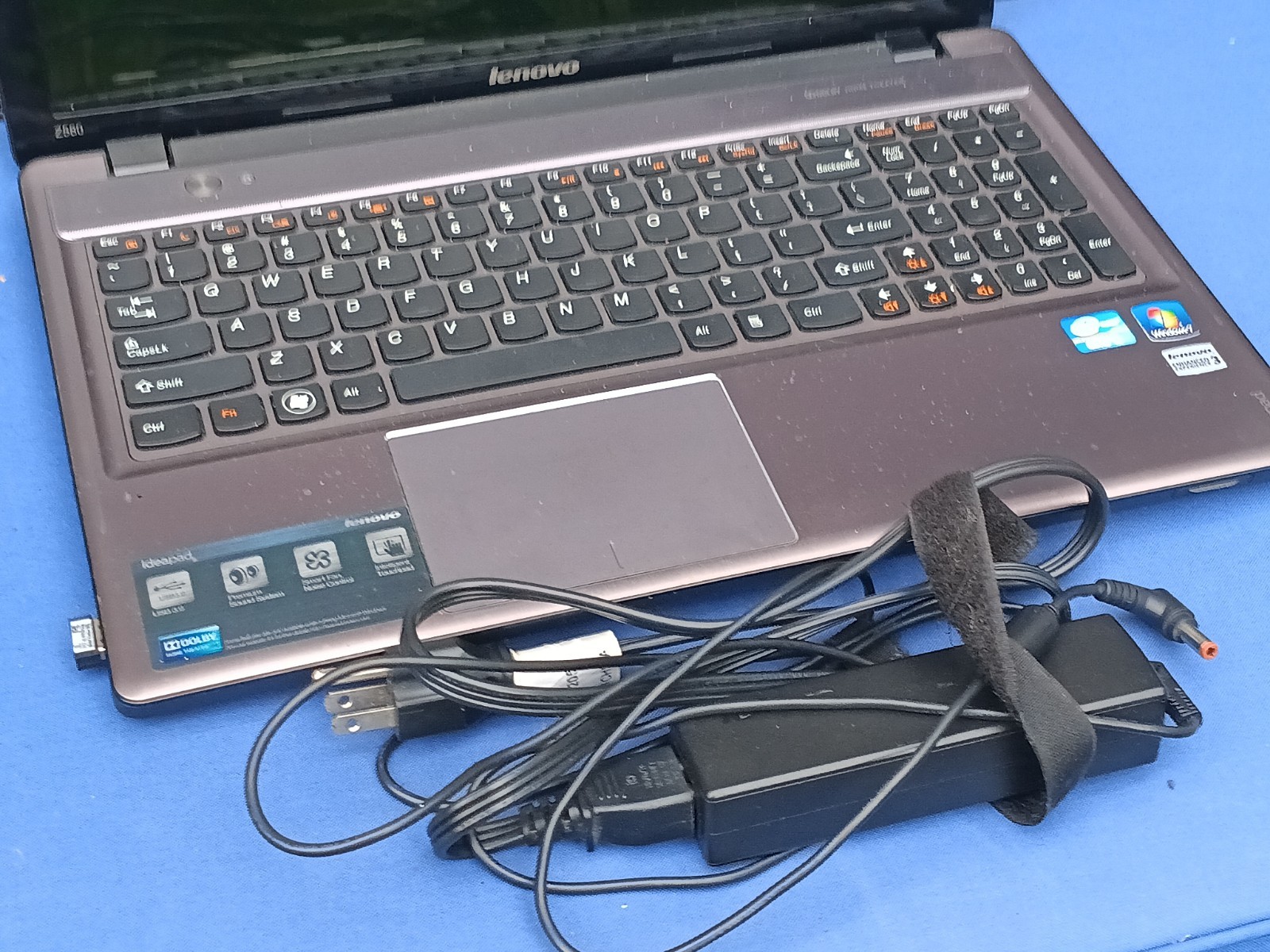 Lenovo Ideapad Z580 15″ Laptop With Charger! Fully Functional