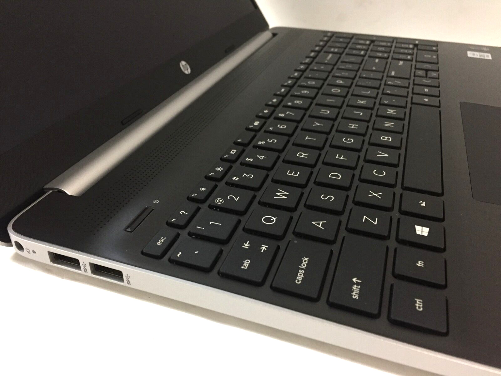 *Bad Battery* Hp 15-dy1771ms 15.6″ Touch Laptop/i7-1065G7/8GB Ram/512GB SSD/W10H