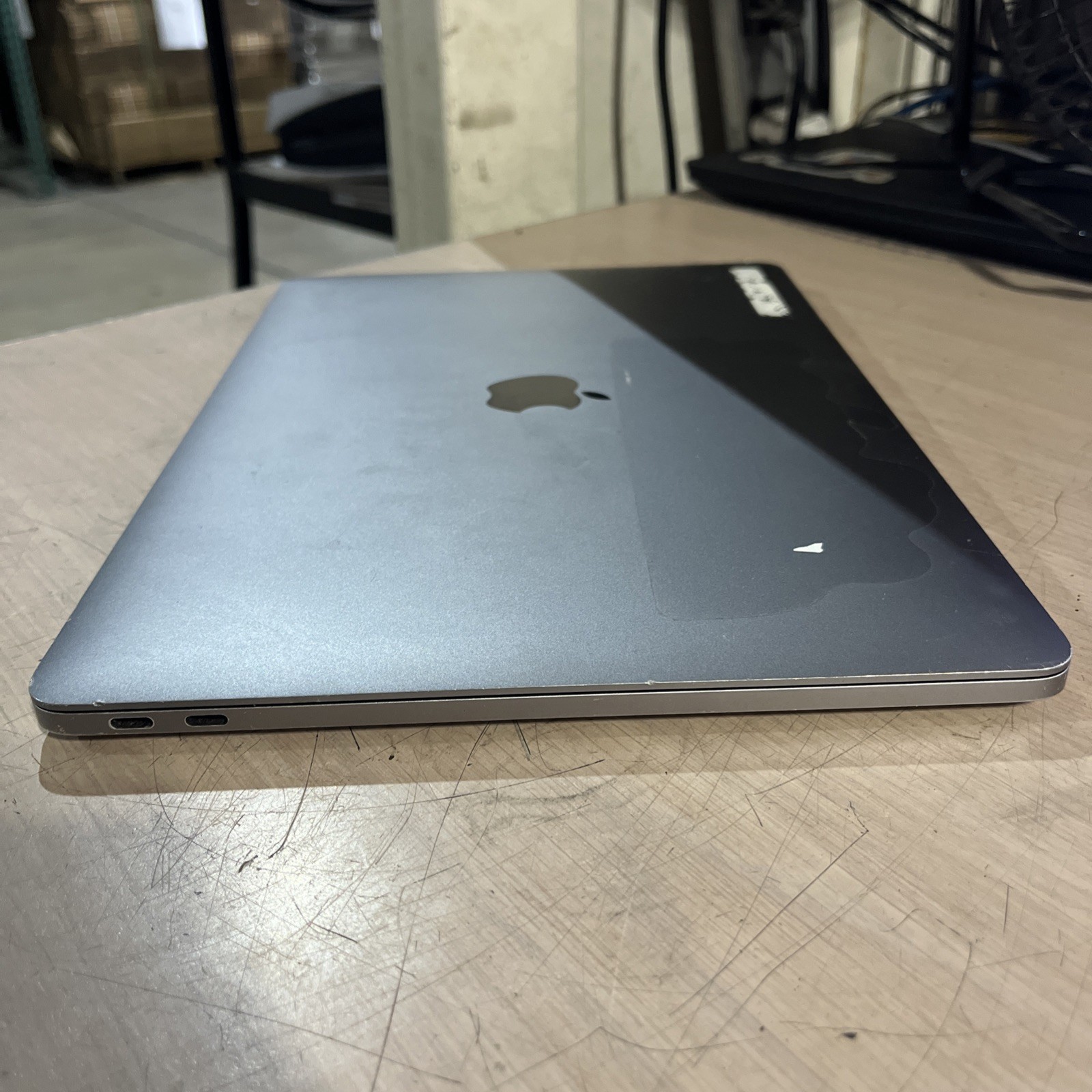 APPLE MACBOOK PRO 13″ MID-2017 CORE I5-7360U 2.3GHZ 8GB RAM NO HD ,