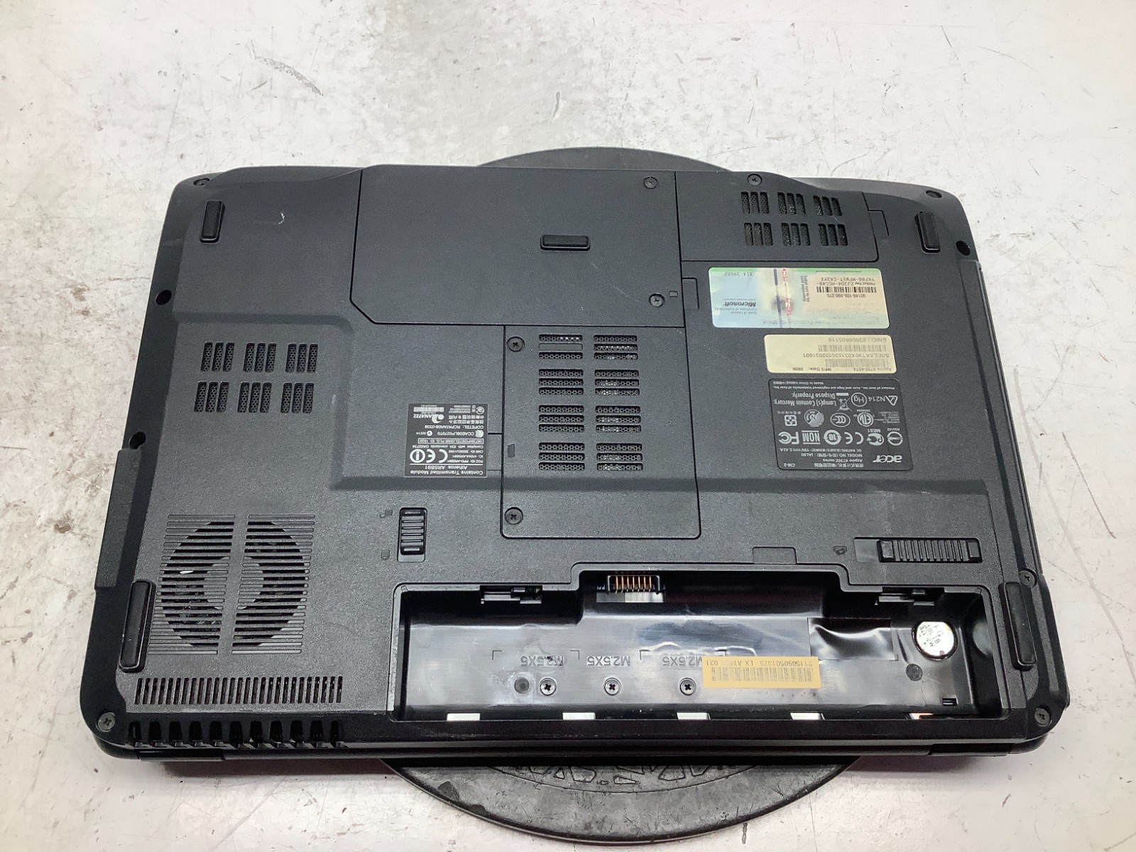 Acer Aspire 4730Z Intel Pentium T3200 2GHz 2 GB NO HDD