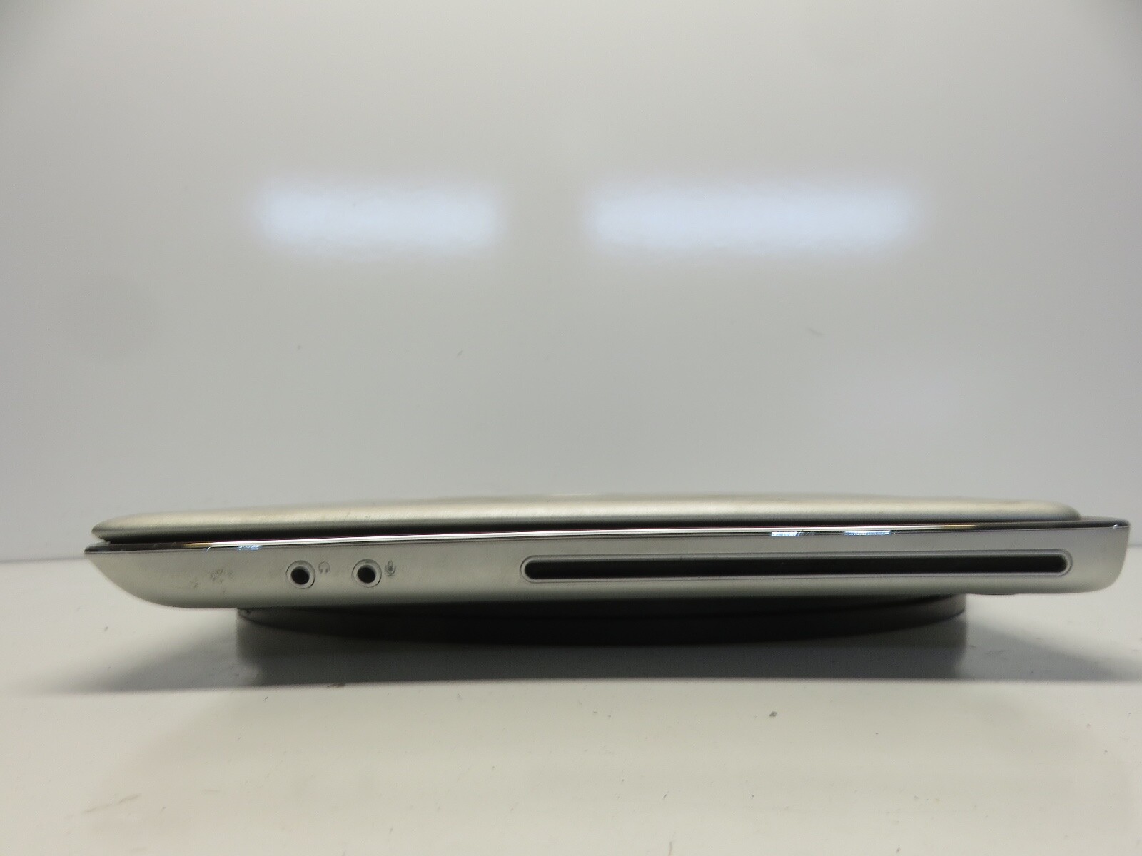 Dell XPS L511Z Intel i7-2620M 2.7GHz 8 GB NO HDD No Batt