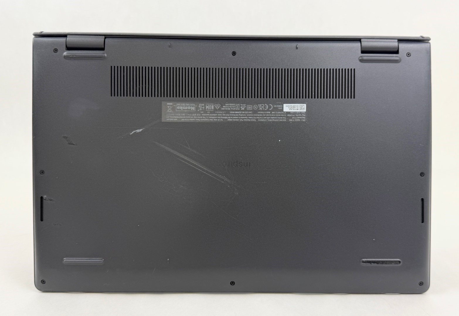 Dell Inspiron 15 3535 15.6″ FHD Touch Ryzen 7 7730U 16GB 512GB SSD W11 Scratches