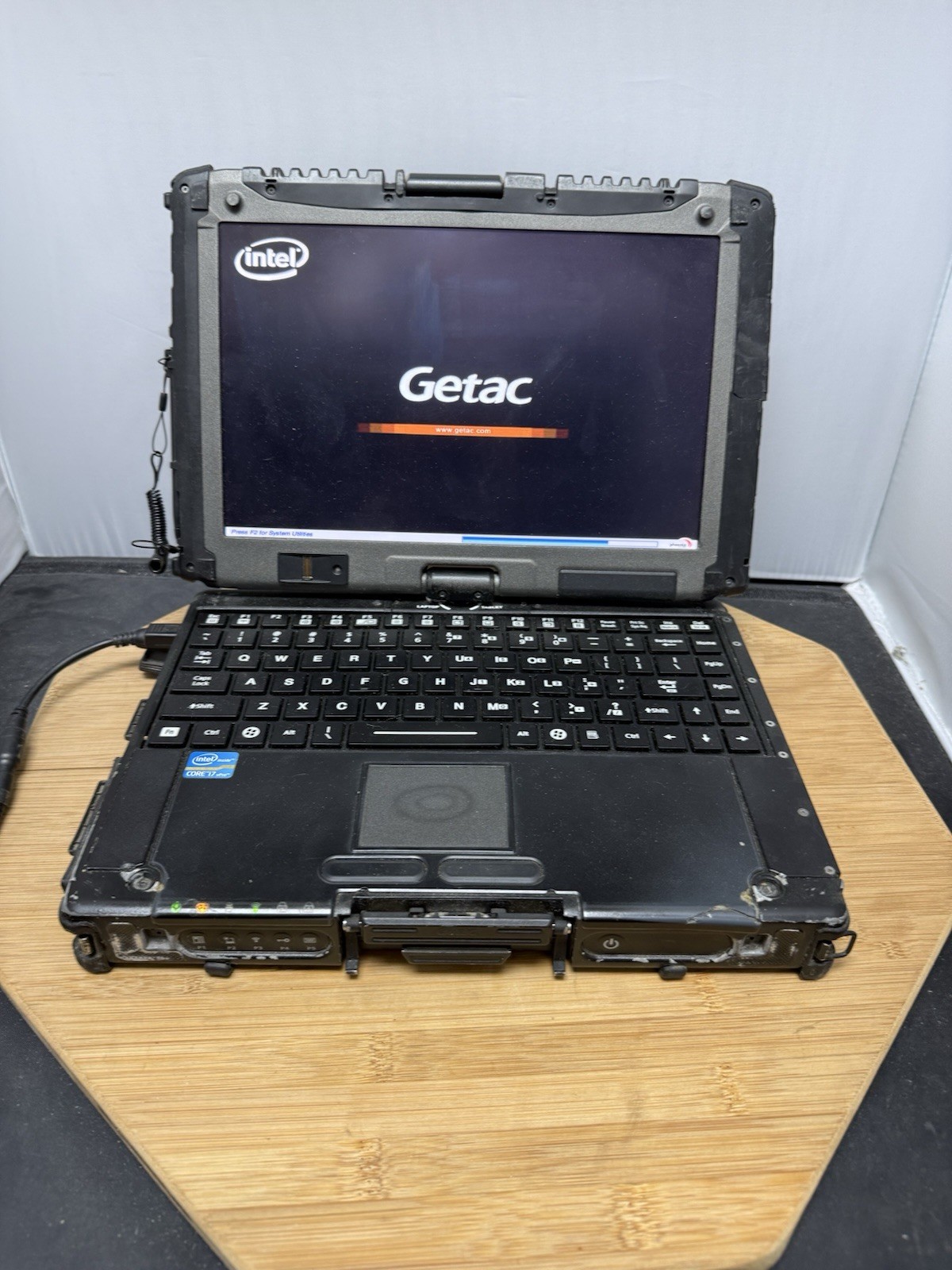Rugged 2-in-1 Touch Getac V200-G2 Intel i7-3520M + RAM, No Storage Police Laptop