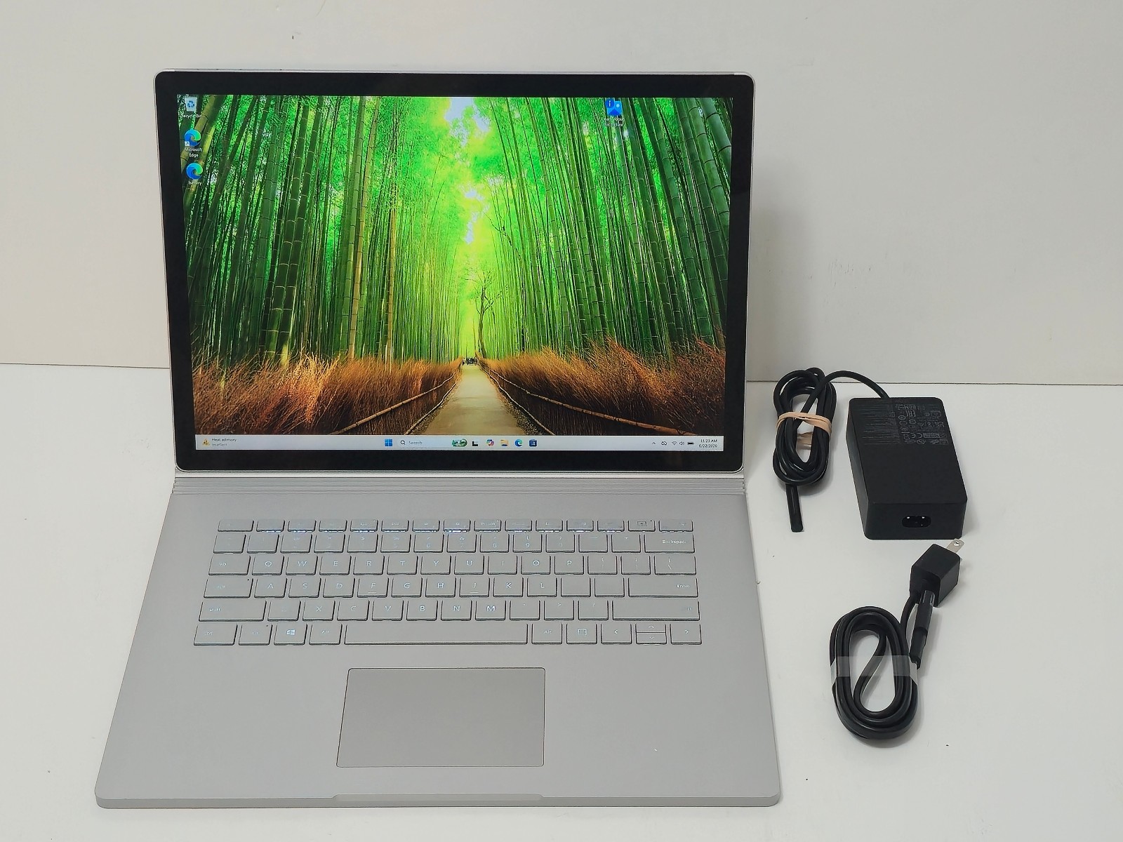 Surface Book 3 15″ (1899) i7-1065G7 32GB RAM 1TB SSD GTX 1660 GPU 6GB GDDR6