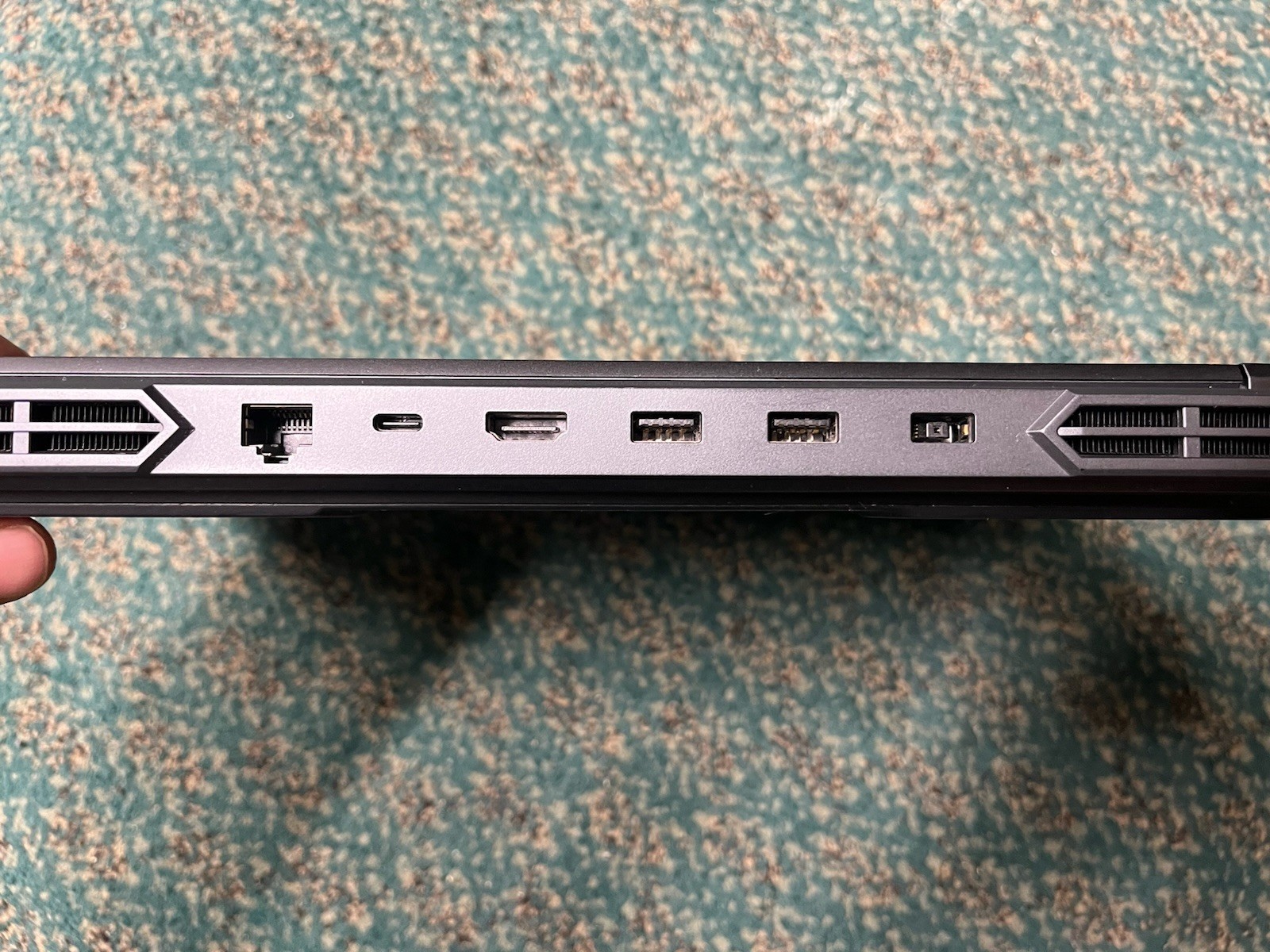 Lenovo Legion Pro 5 16IRX8 16″ i9-13900HX 2.2GHz 16GB RAM 1TB SSD RTX 4070 F SH