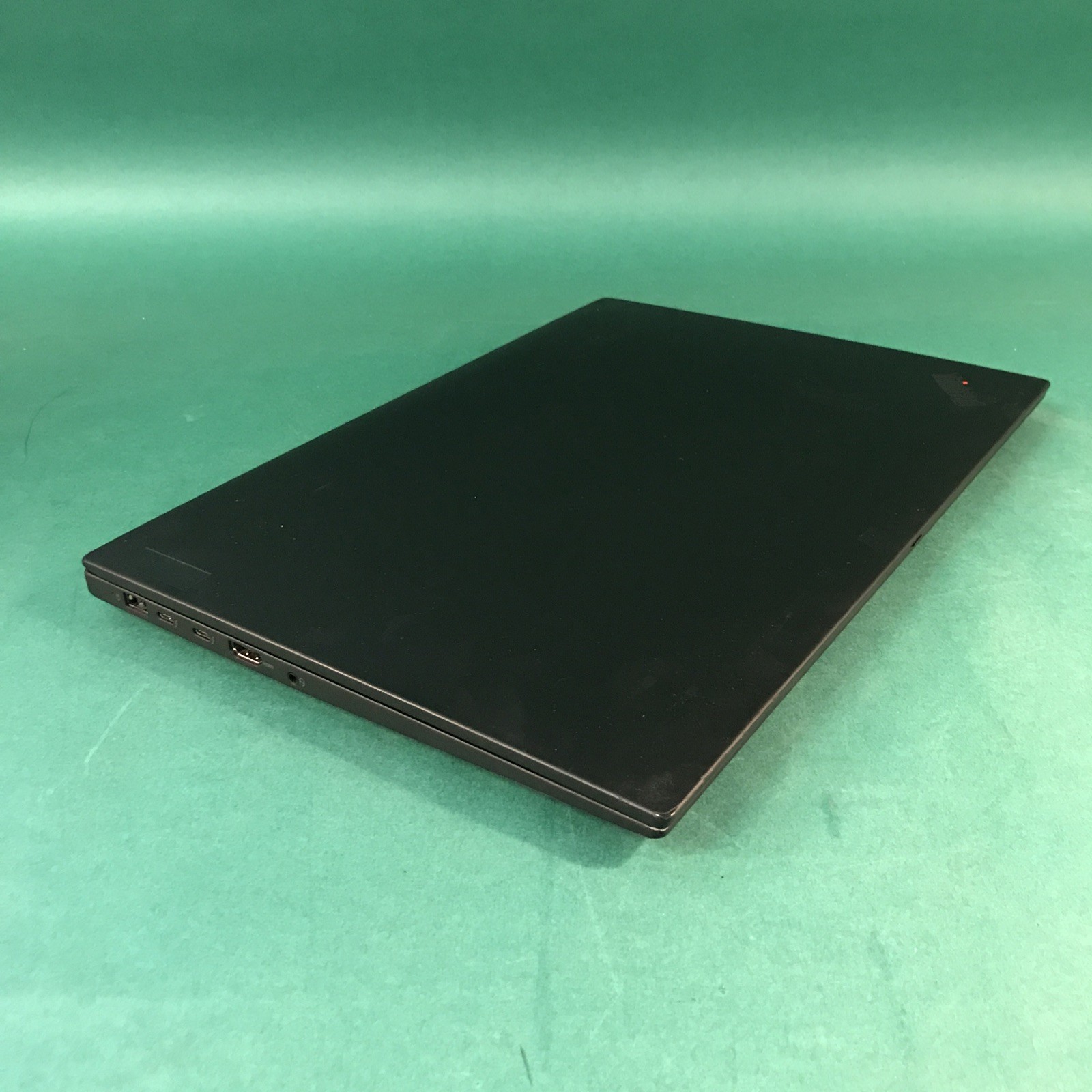 Lenovo ThinkPad P1 Gen 5 Intel i9-12900H 8GB RAM 1TB NVME RTX A2000 W11PRO
