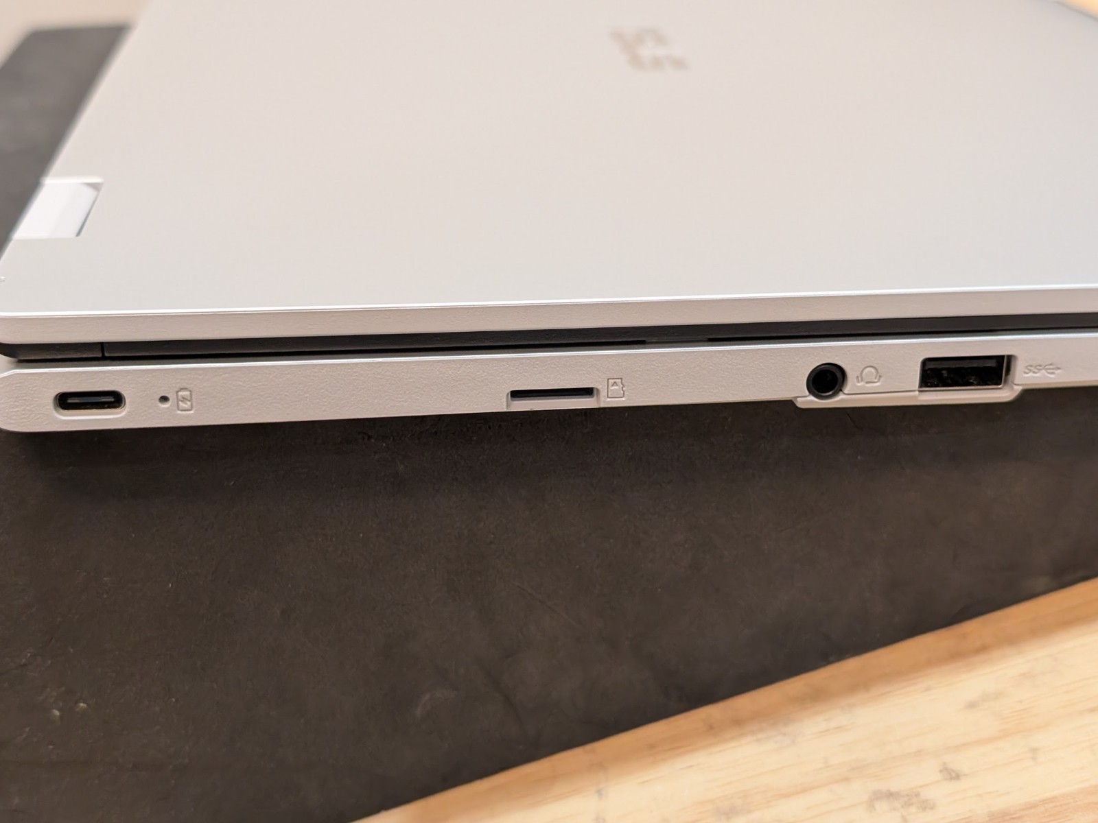 ASUS Chromebook Flip CX1 14 Intel Celeron N4500 8GB 128GB eMMC Intel UHD Graphic