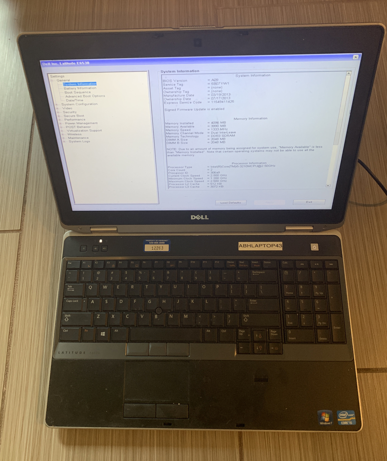 Dell Latitude E6530 15.6 inch(500GB, Intel Core i5 3rd Gen., 2.50 GHz, 4GB)