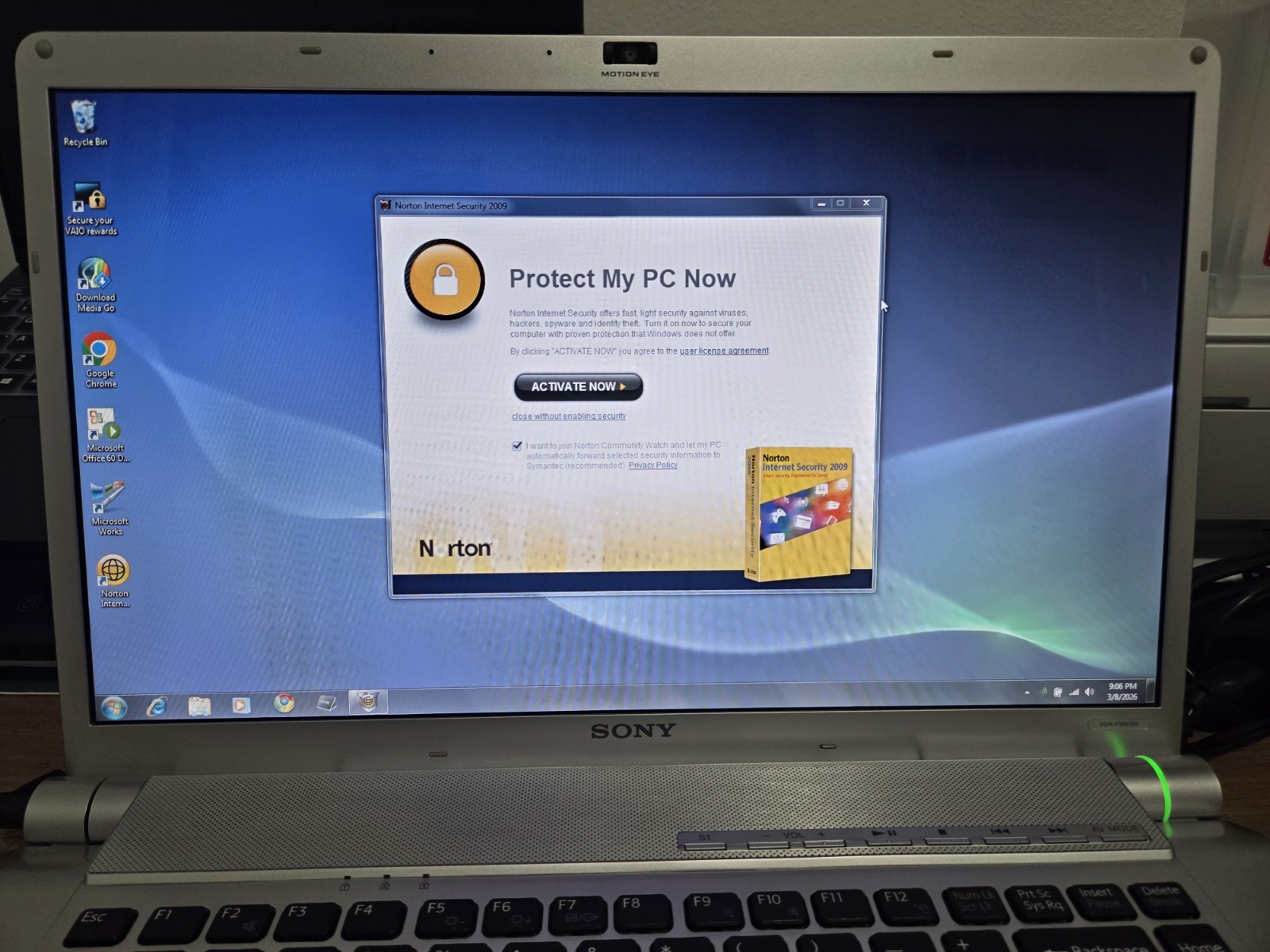 Sony VAIO VGN-FW510F 16.4″ Display Intel Core 2 Duo Radeon 4650 Gpu Factory