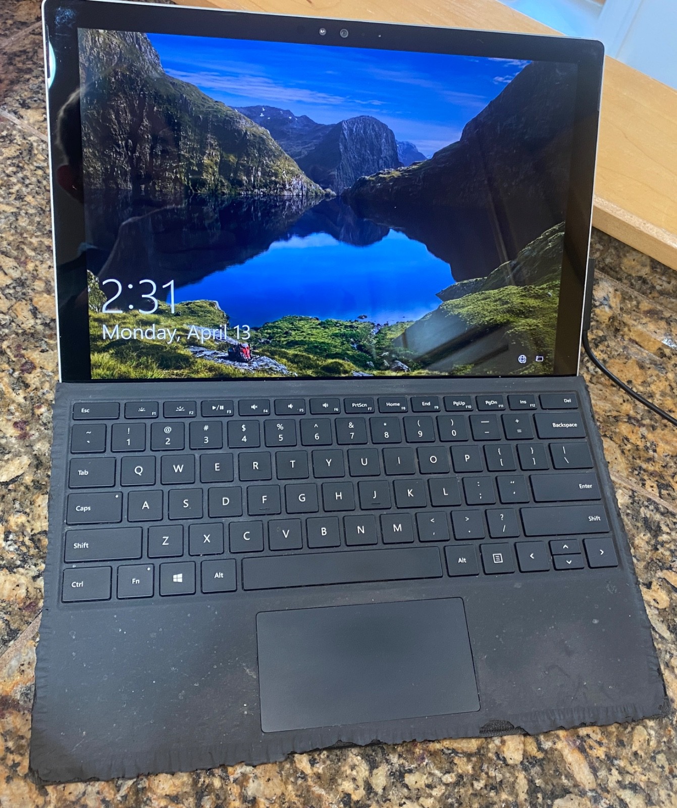 Microsoft Surface Pro 4 12.3″ (119GB SSD, Intel Core m3-6Y30, 4GB RAM)