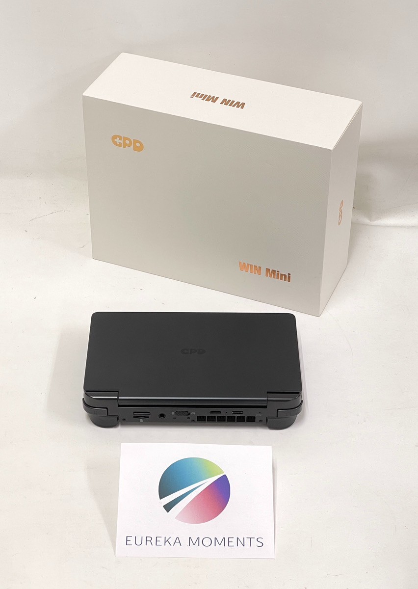 GPD WIN Mini 2023 Ryzen 7 7840U 32GB/2TB UMPC Used