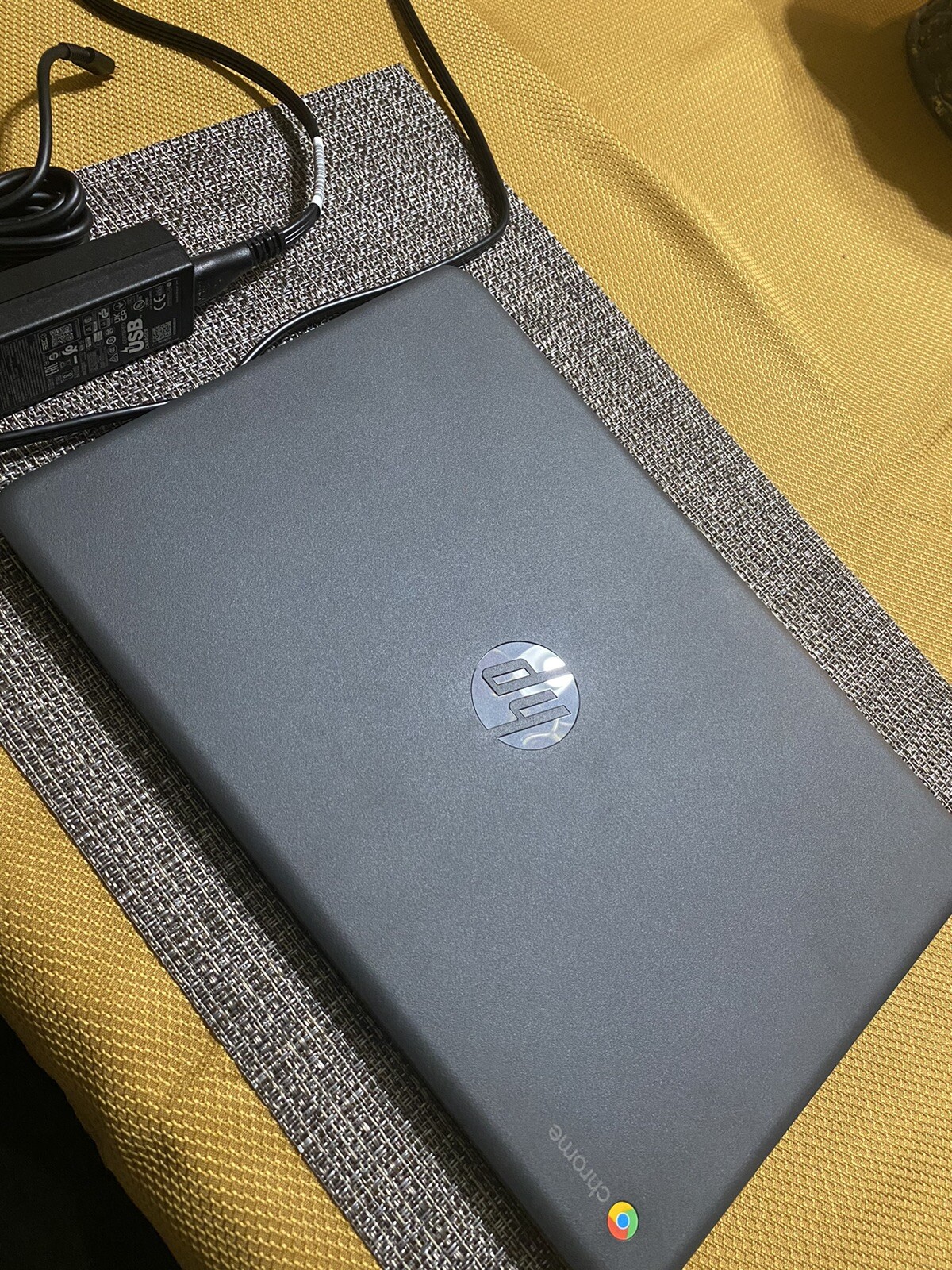 HP Chromebook 14-db0060nr 14 inch Touchscreen NEW – Without Box