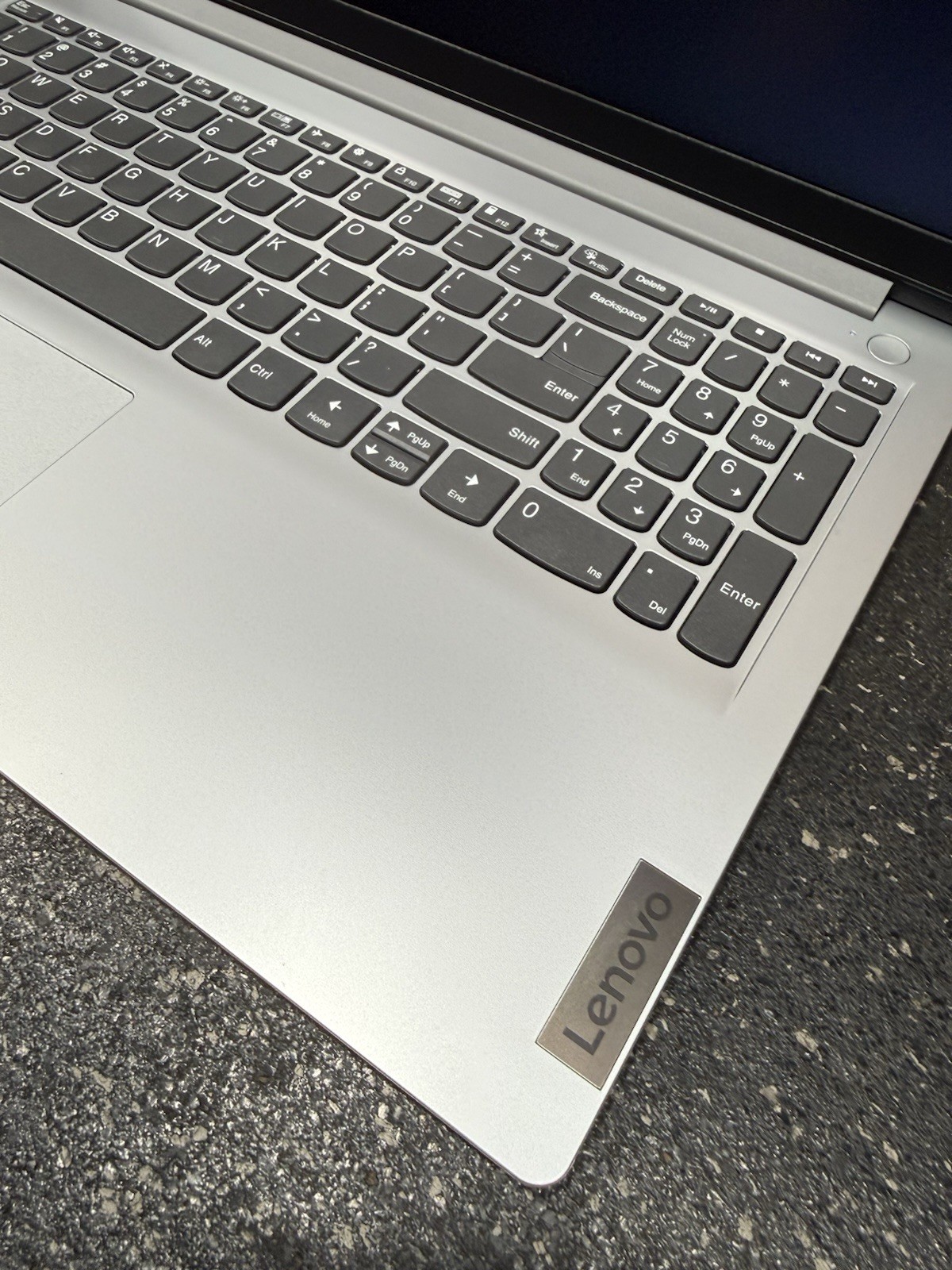 Lenovo IdeaPad 1 15IRU7 15.6″ Intel i5-1335U 16GB 256GB SSD Windows 11 Home