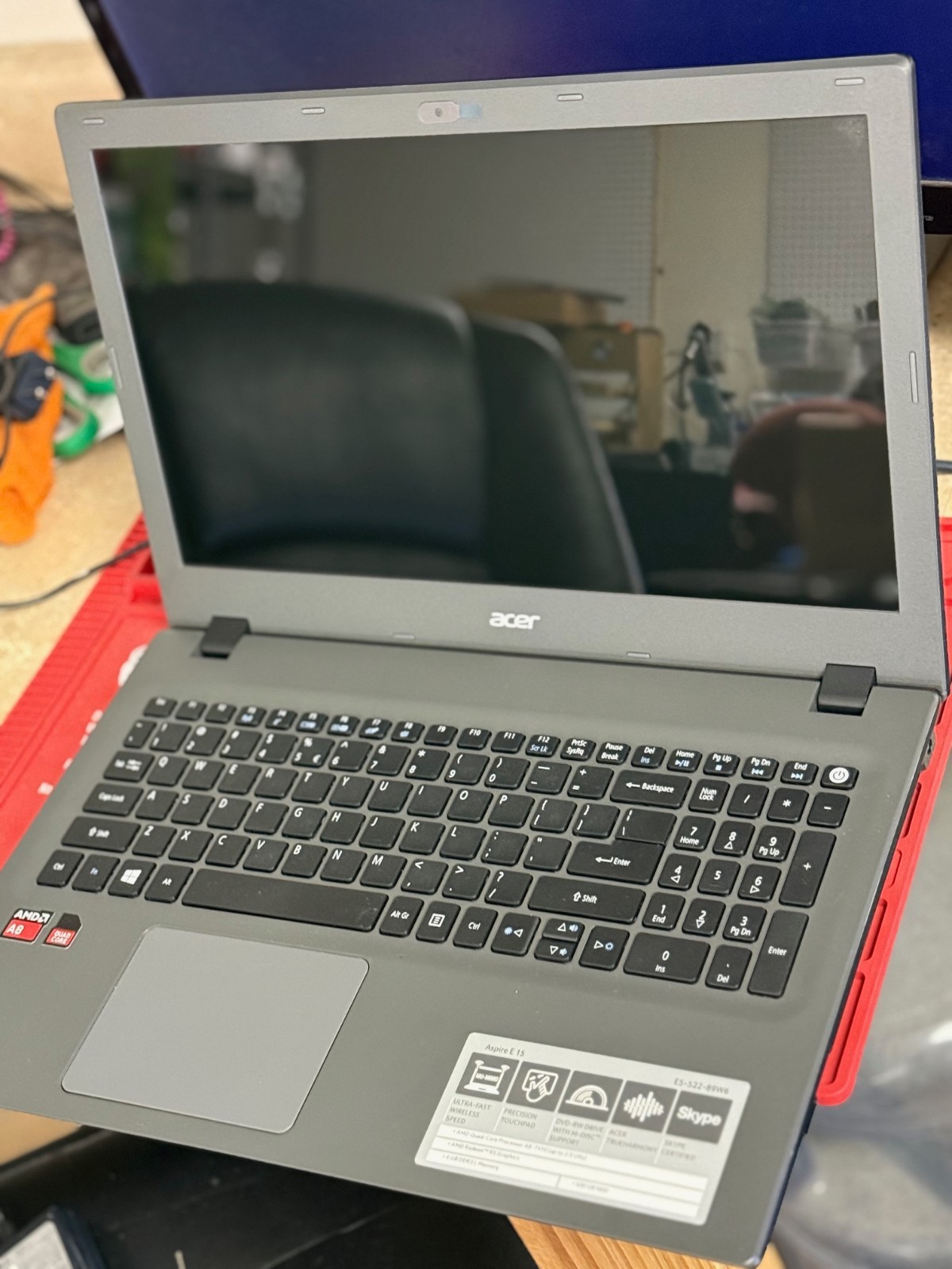 acer Aspire E5-522-89W6 laptop