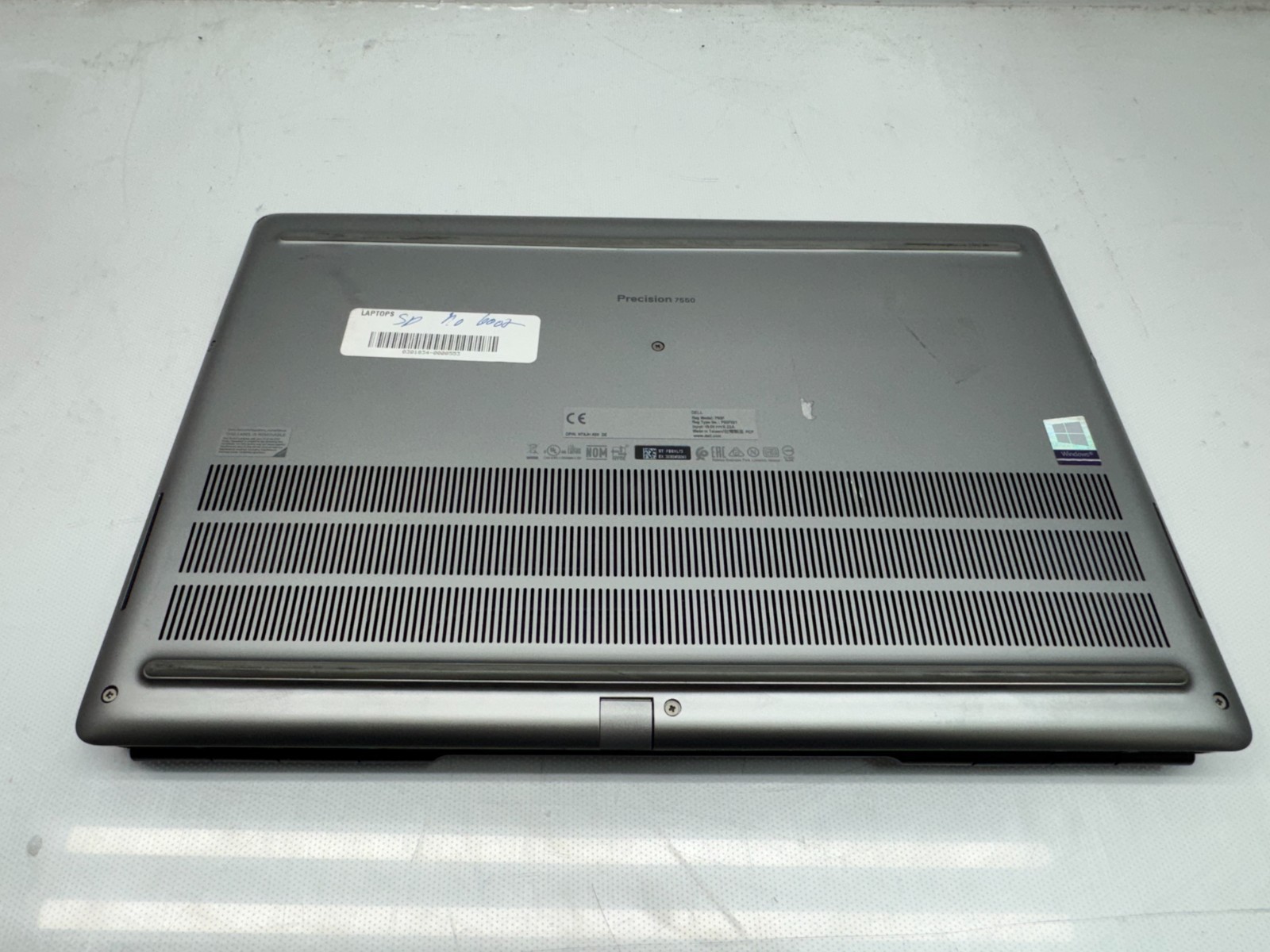 Dell Precision 7550 15.6″ Intel i7-10850H@2.7GHz 16GB 256G T2000 Nocamera series