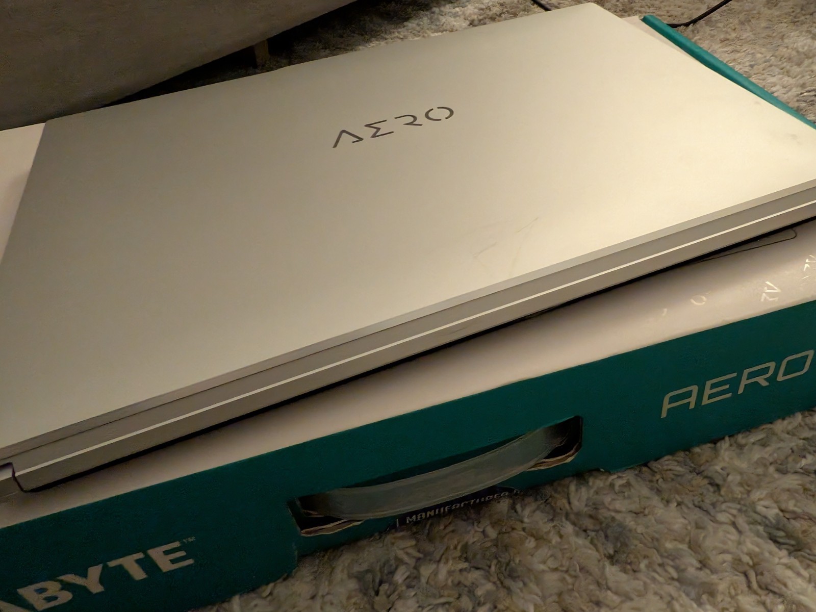 Gigabyte Aero 16 Core i7 12700H 32GB 1TB SSD RTX 3070Ti 4K AMOLED Laptop