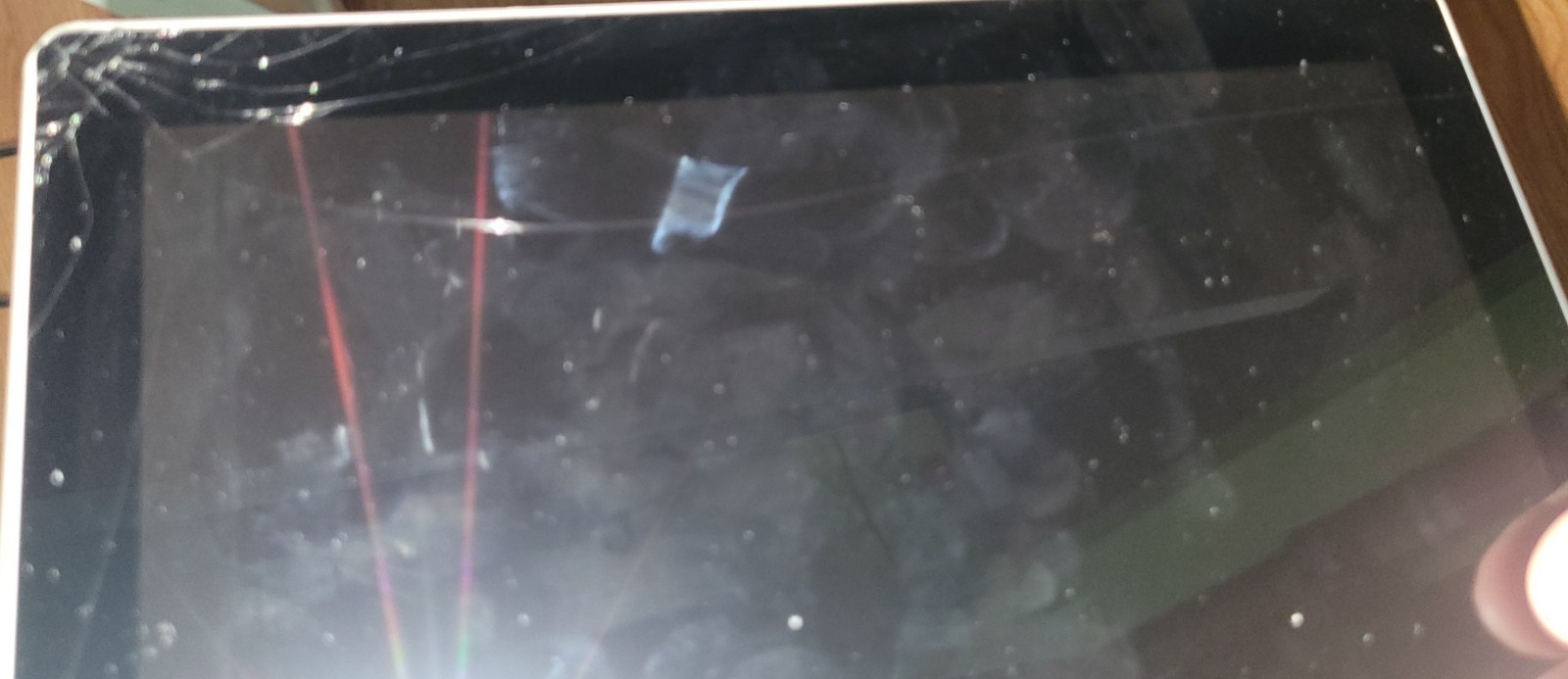 Microsoft Surface Pro 5 128gb (cracked screen on the side), 100% working
