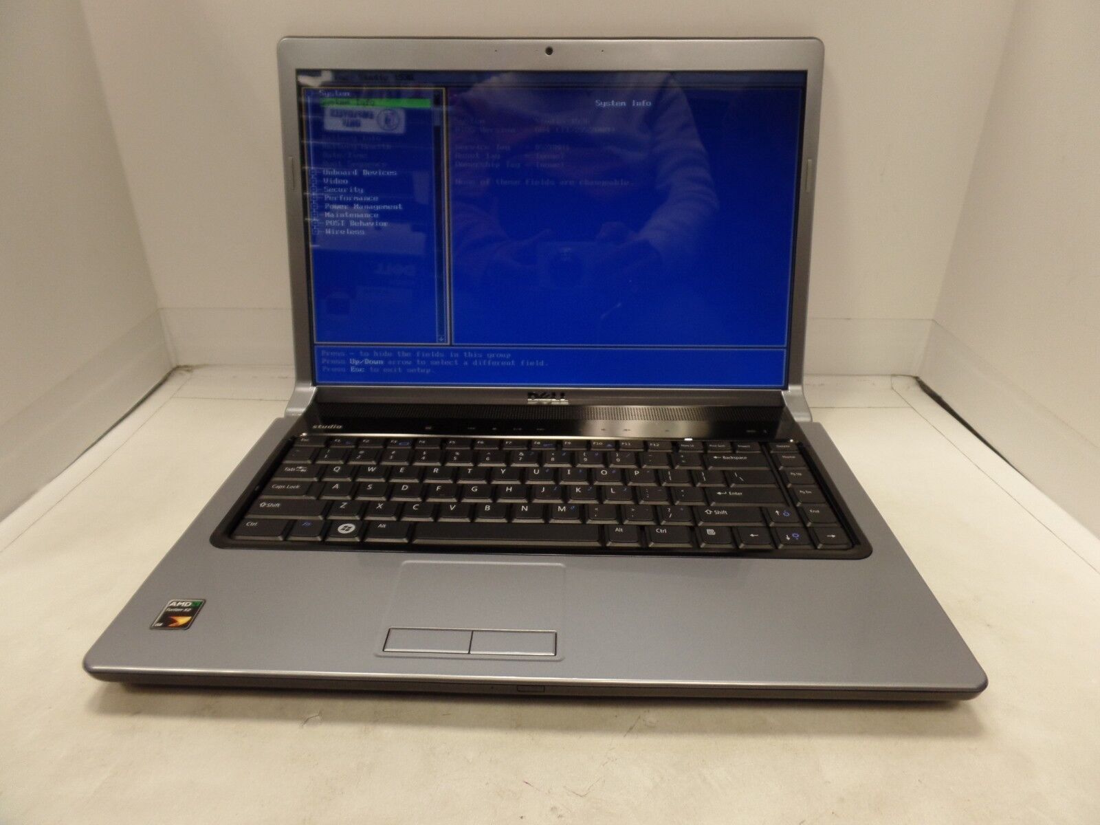 DELL STUDIO 1536 Ruby Red Turion X2 2.2Ghz 2GB 0 HDD IN MINT *AS IS NOT WORKING*