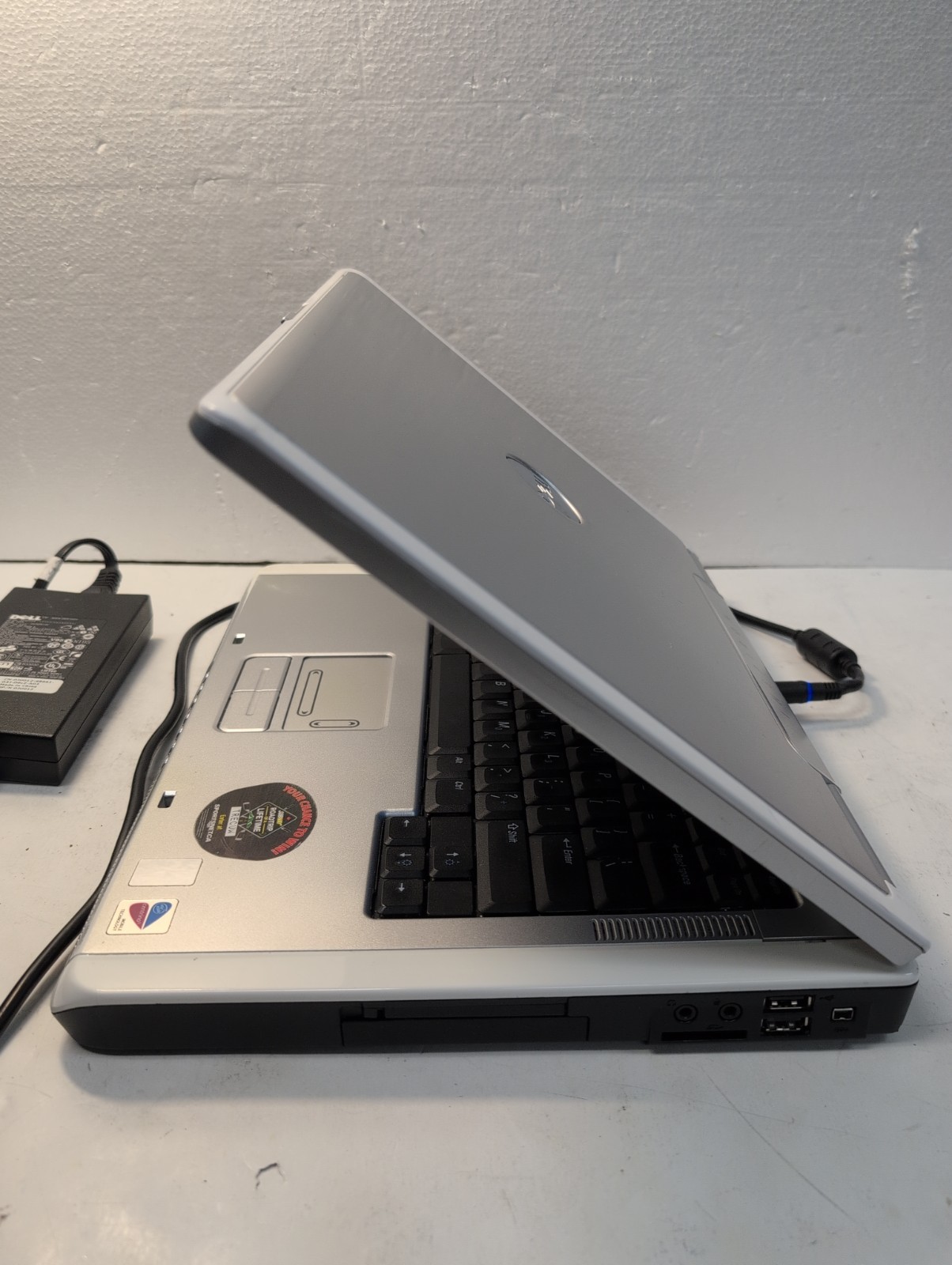 🔥 Dell Inspiron 6000 15.4″ Laptop Pentium M 1.86GHz/2GB/60GB HDD/Win XP (READ)-