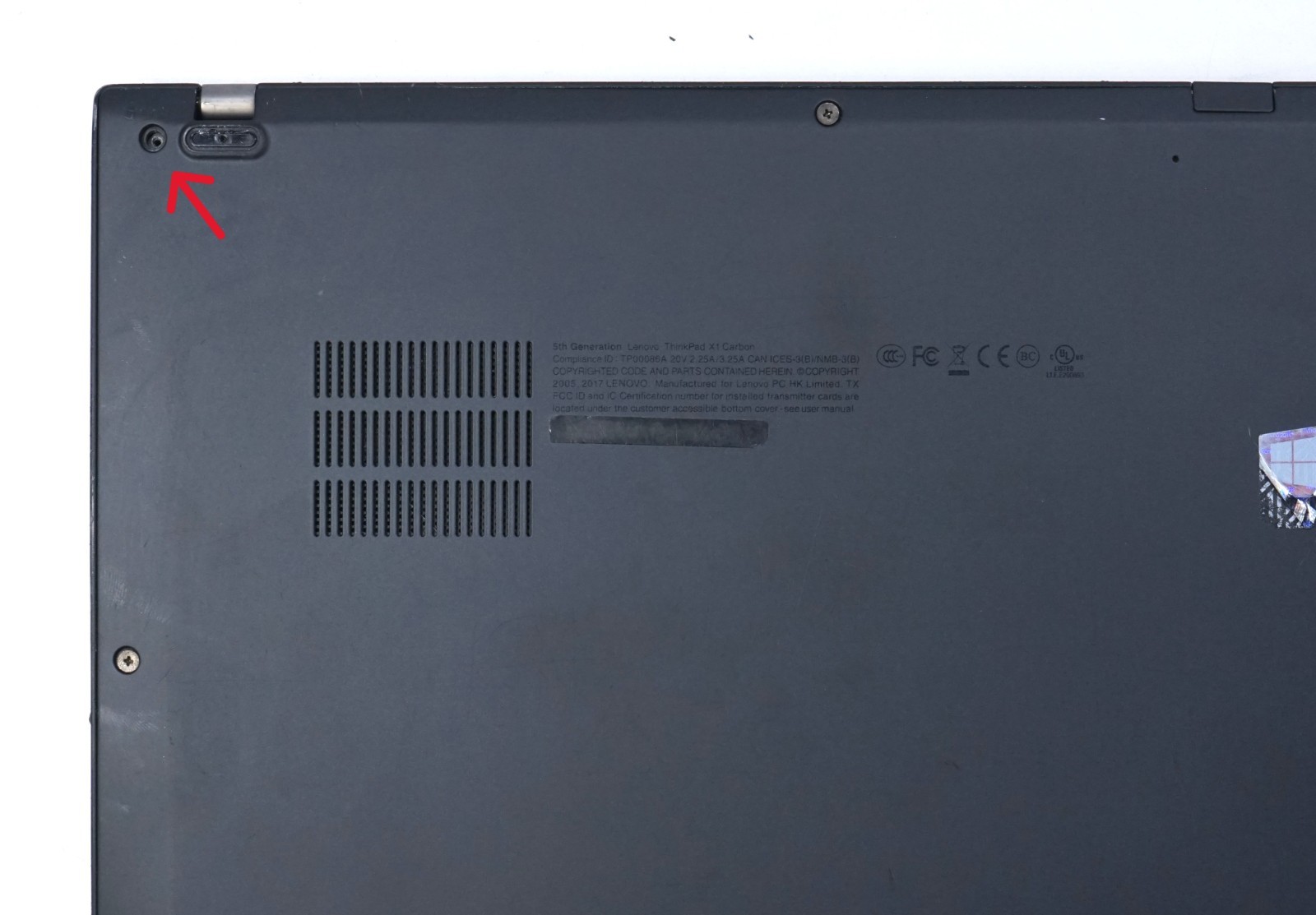 Lenovo ThinkPad X1 Carbon 5th Gen 14″ FHD Intel Core i7-7600U 16GB RAM (No SSD)