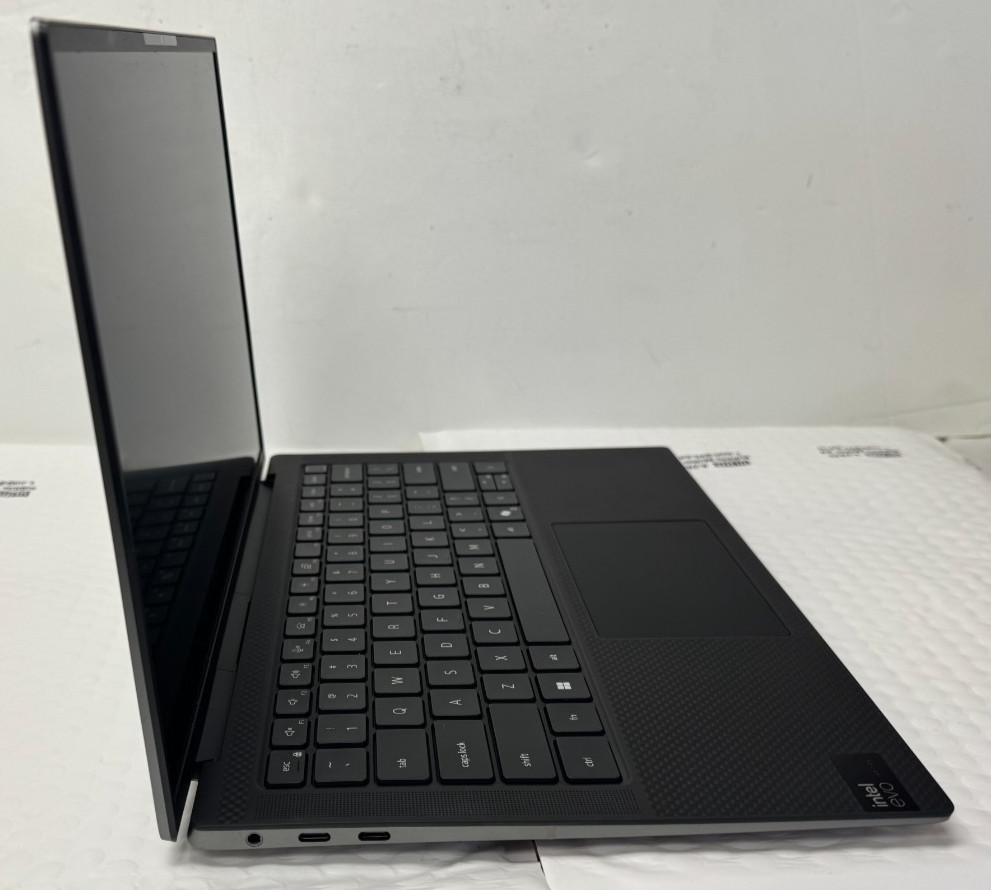 Dell 5490 Precision Workstation Laptop -Ultra 9 185h U9 64GB 1TB RTX 2000 ada