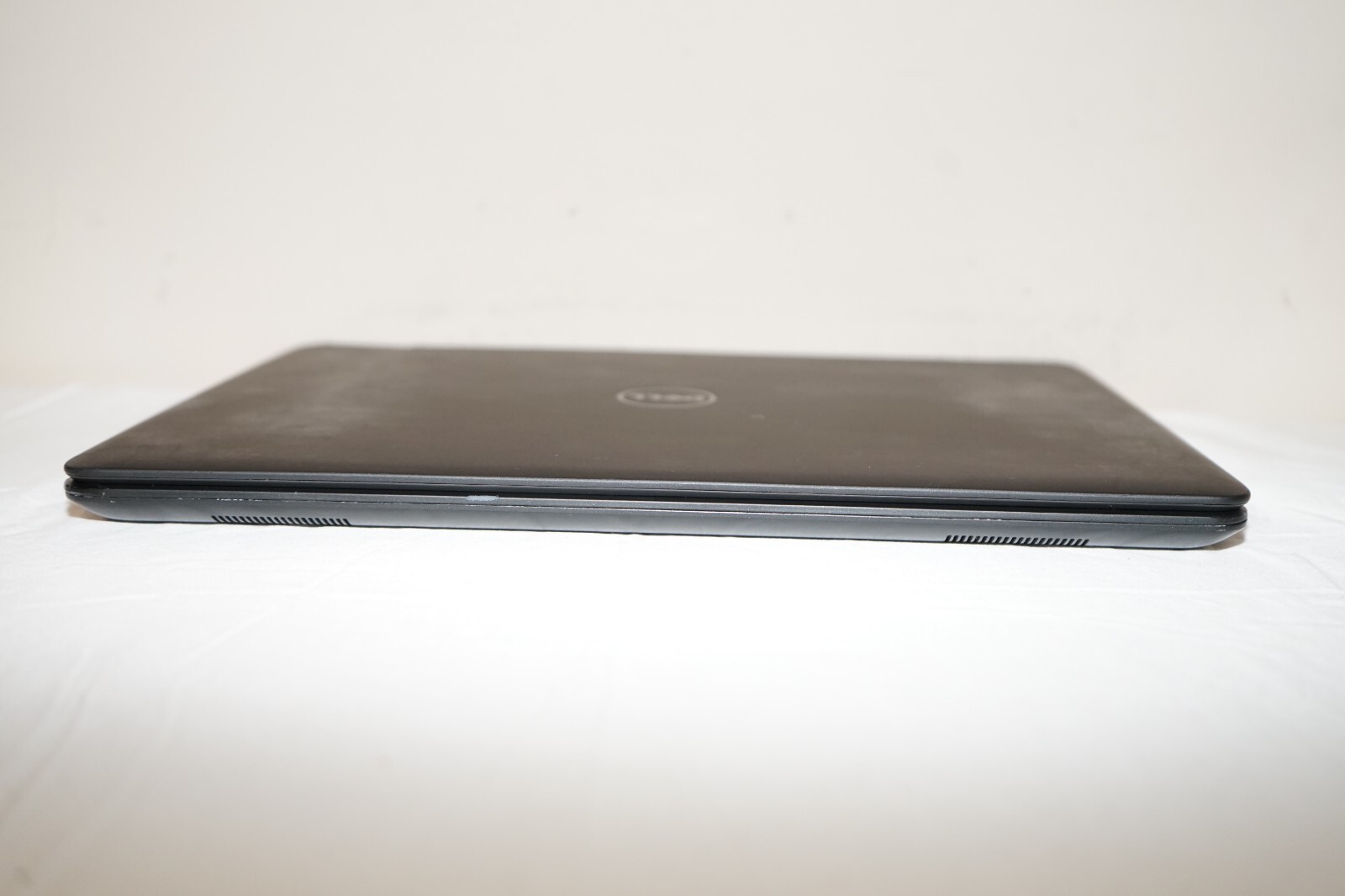 ^ Dell Latitude E7450 14″ Intel i7-5600U @ 2.60GHz 4GB Ram No HD #C1669