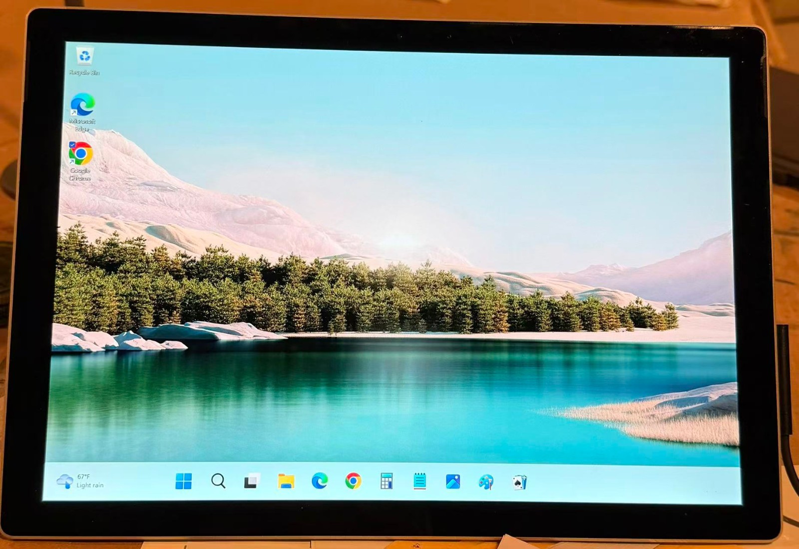 Microsoft Surface Pro 5 i5 7300U 2.6Hz 128G with Windows 11 Excellent Condition