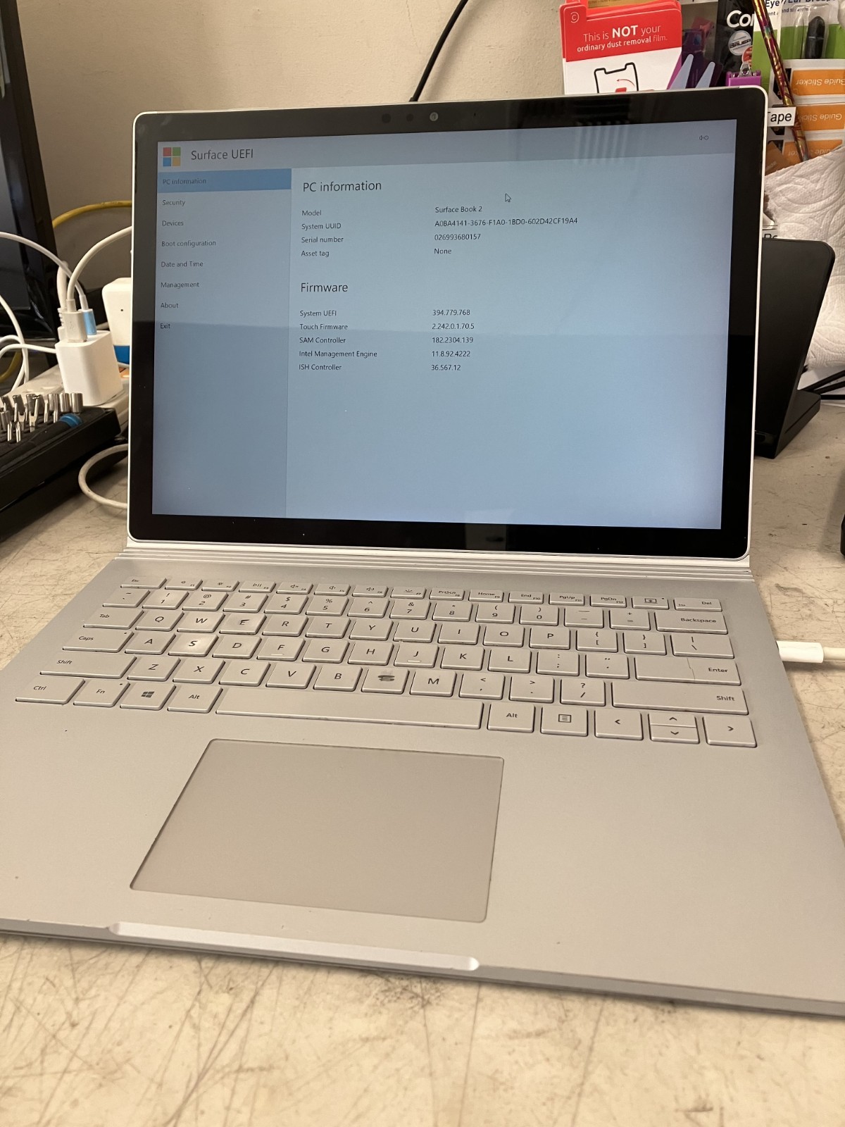 Microsoft Surface Book 2 13″ FOR PARTS AS-IS