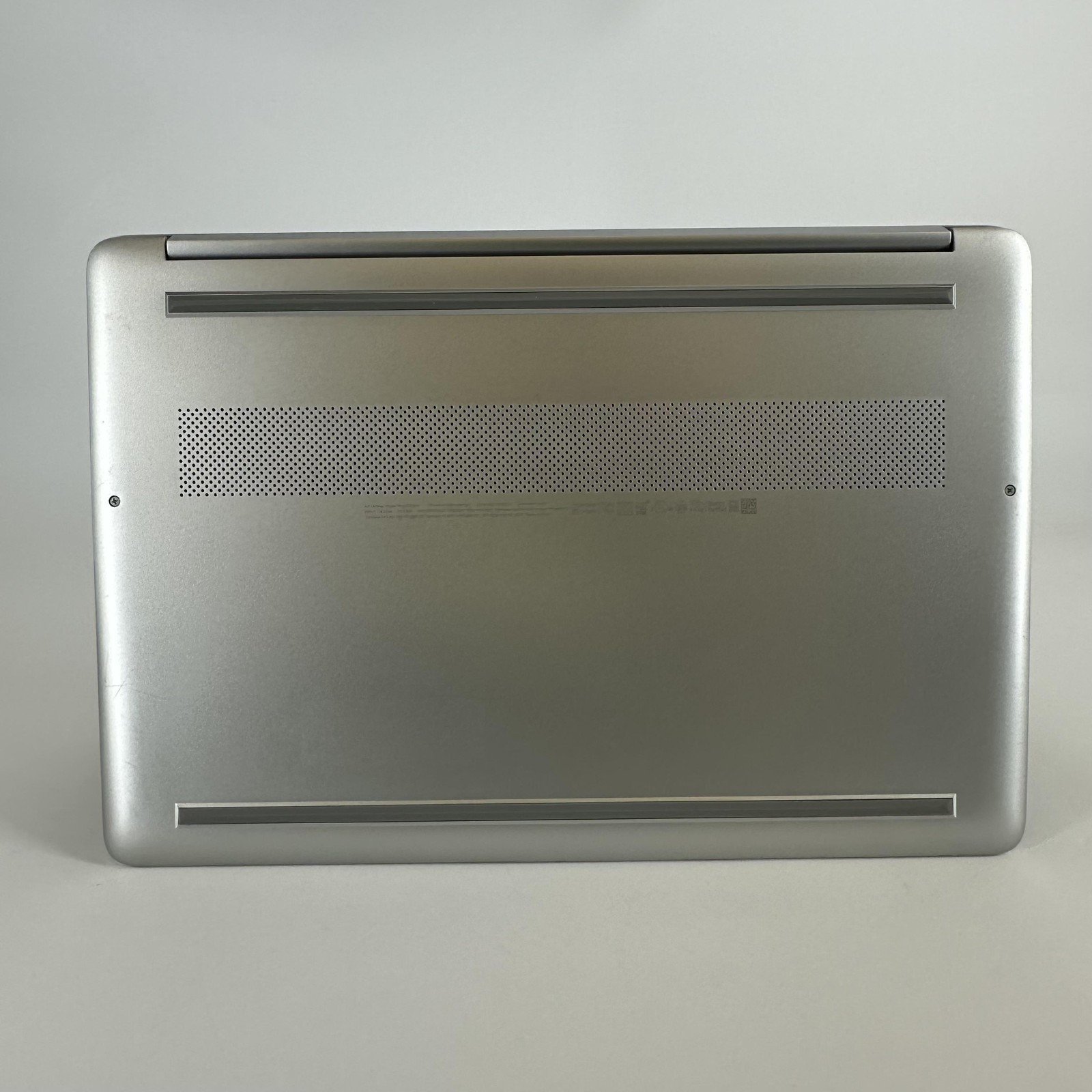 HP Laptop 15-dy2073dx Silver FHD TOUCH i7-1165G7 2.80GHz 16GB 512GB SSD Good