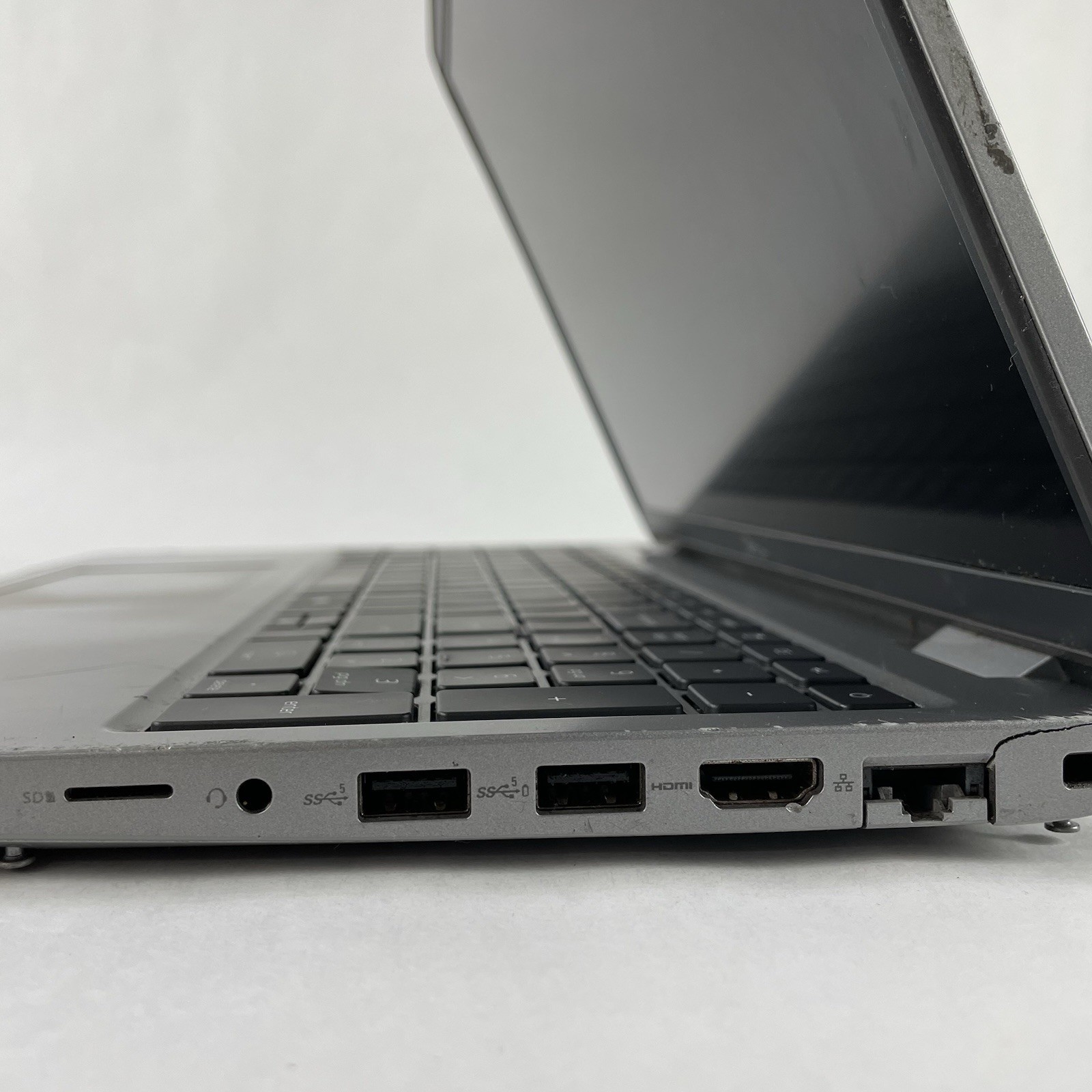 Dell Latitude 5550 15.6″ Ultra 7 155U 2.10 GHz No SSD/OS/AC/RAM – READ