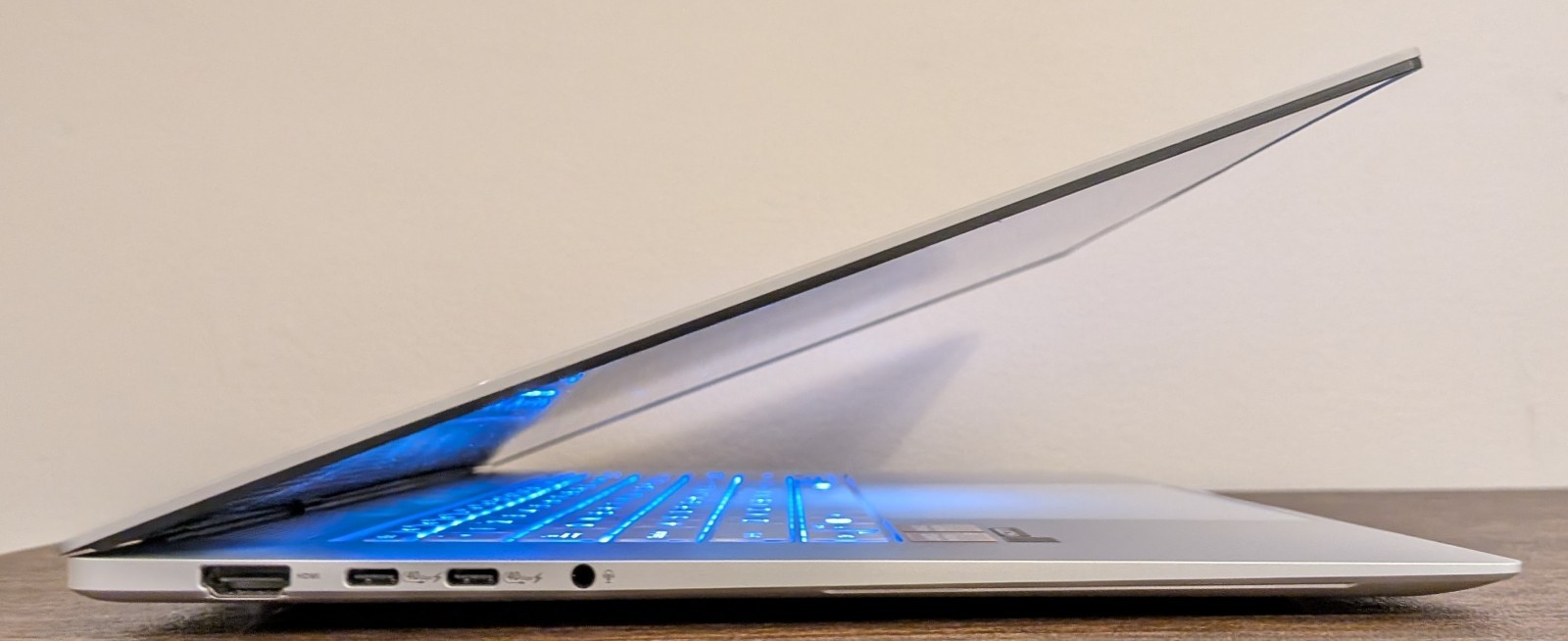 ASUS Zenbook S 16 3K 120Hz OLED Touch (Ryzen AI 9 365, 24GB RAM, 1TB SSD) White