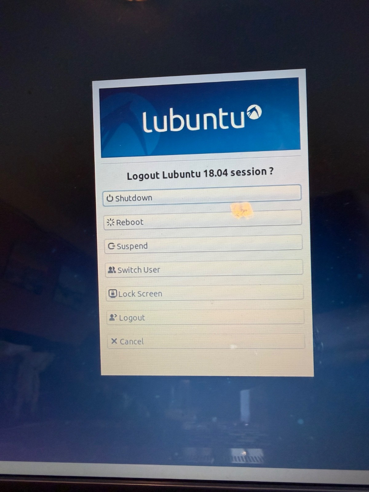 DELL STUDIO 17 – laptop running Ubuntu 320gb hard drive Core 2 duo
