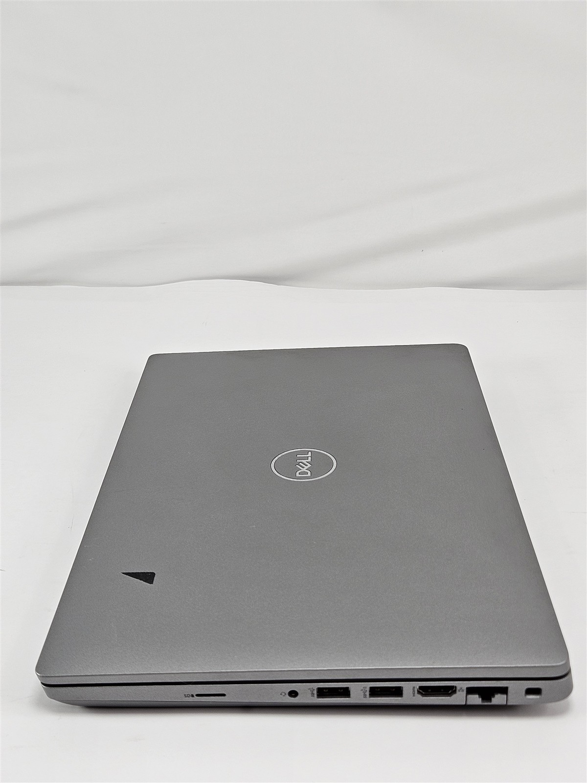 Dell Latitude 5431 i7-1270P 16GB 256GB SSD 14″ HDMI Thunderbolt 4 P137G