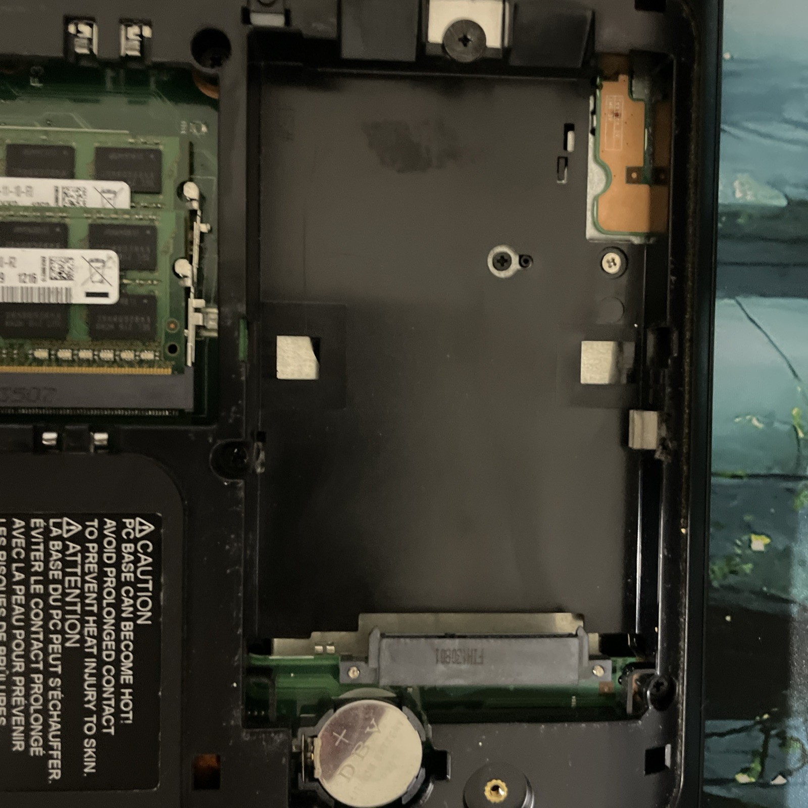 Toshiba Satellite C55D-A5344 (AMD E1-2100 APU)(8GB MEMORY)(NO HHD)(BAD BATTERY)