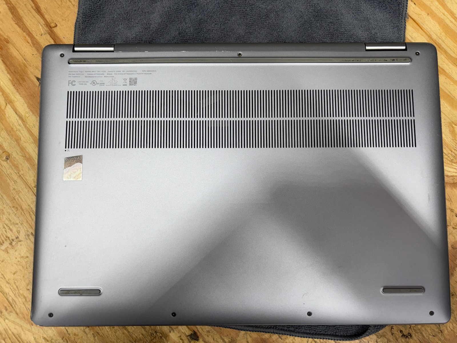 Lenovo Yoga 7 16″ 2-in-1 AMD Ryzen 5 7535U 8GB 512GB SSD Touch Win11
