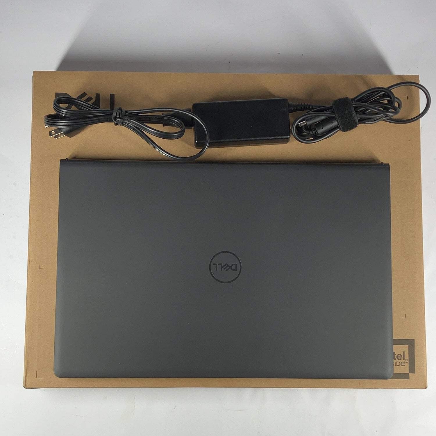 Dell 15 DC15250 15.6″ Core 3 100U 1.2GHz 8GB RAM 512GB SSD