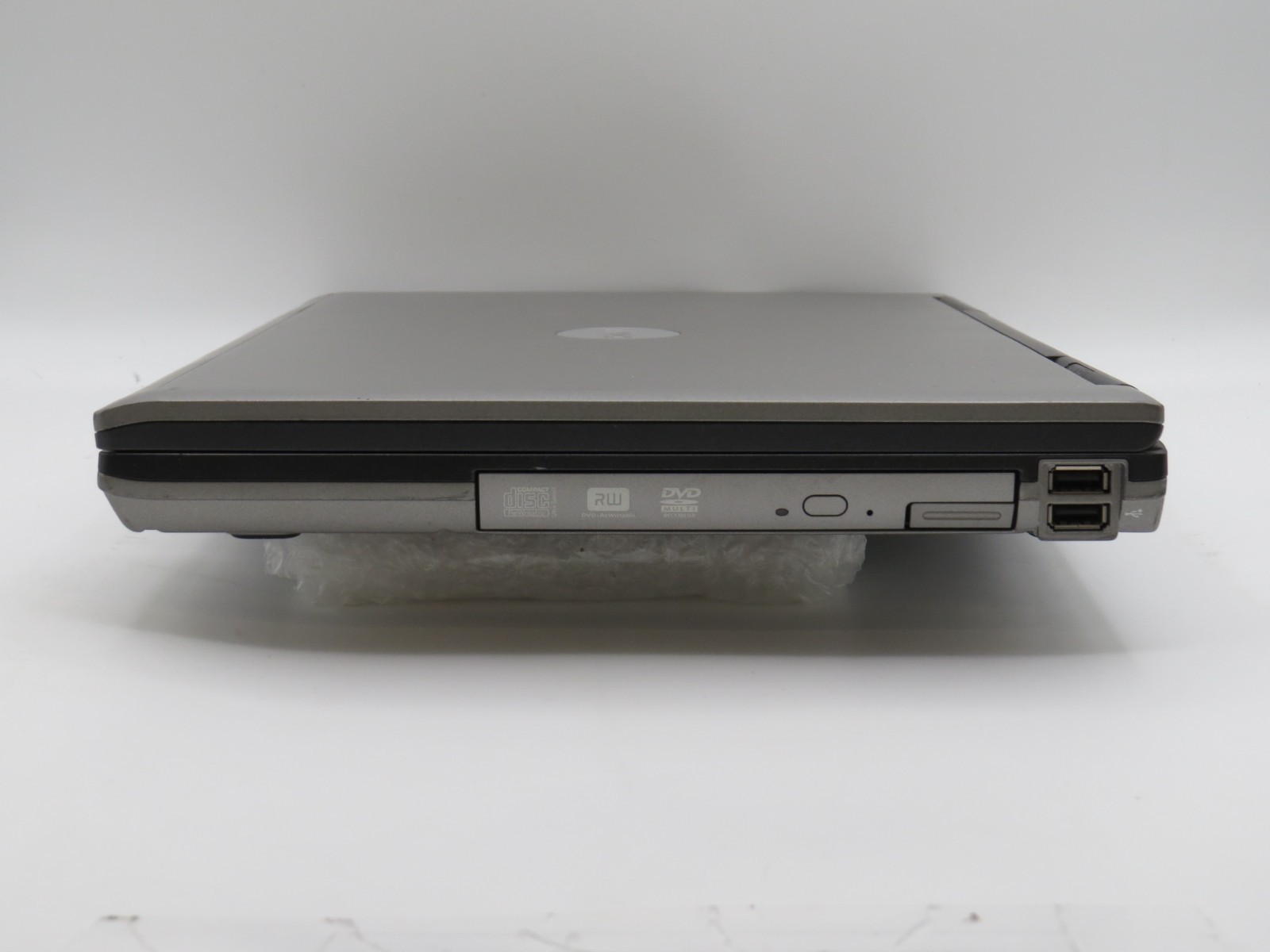 Dell Latitude D830 | Core 2 Duo T7100 | 1GB RAM | 15.6″ | No HD/OS/AC | Parts