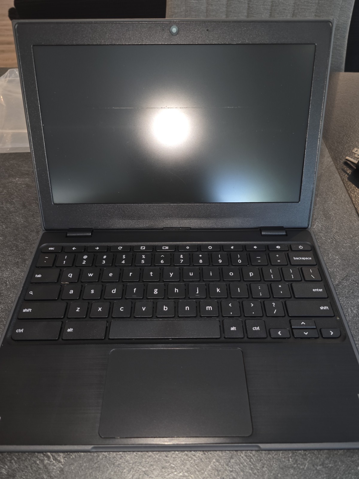 Lenovo 100e Gen 2 Chromebook 81QB0000US 4GB RAM 32GB eMMC 11.6″ + Charger