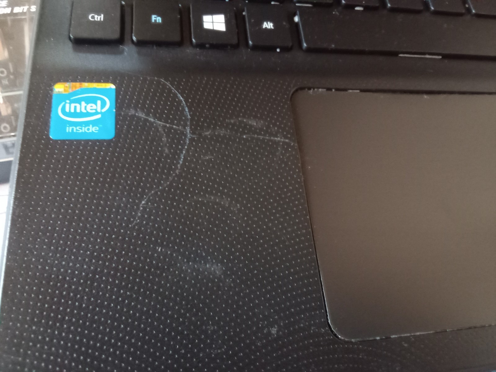 Acer Aspire E 15 Laptop. HDMI. 4GB RAM. 500GB HD. Windows 10. Intel Celeron.